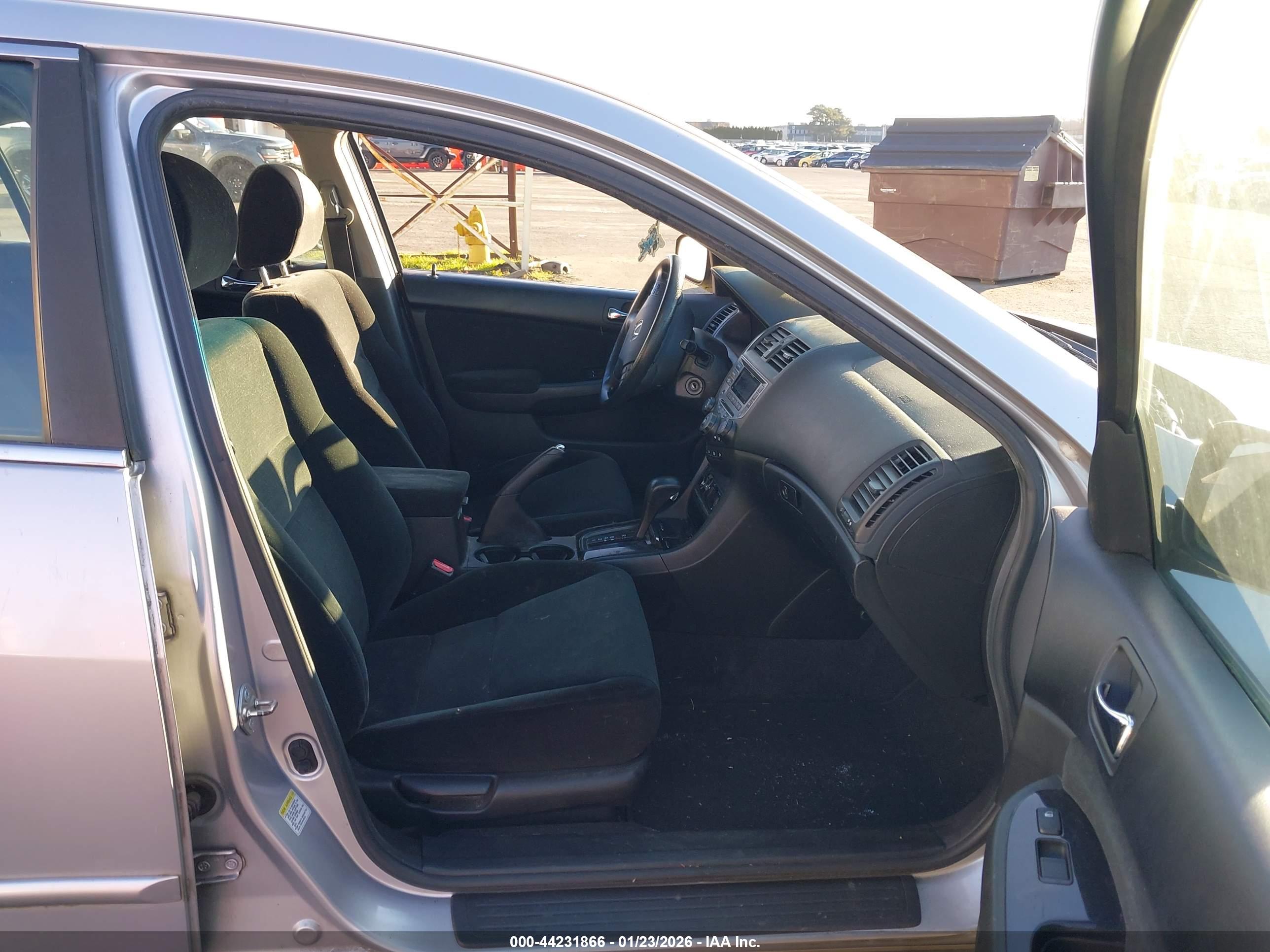 HONDA ACCORD image 5