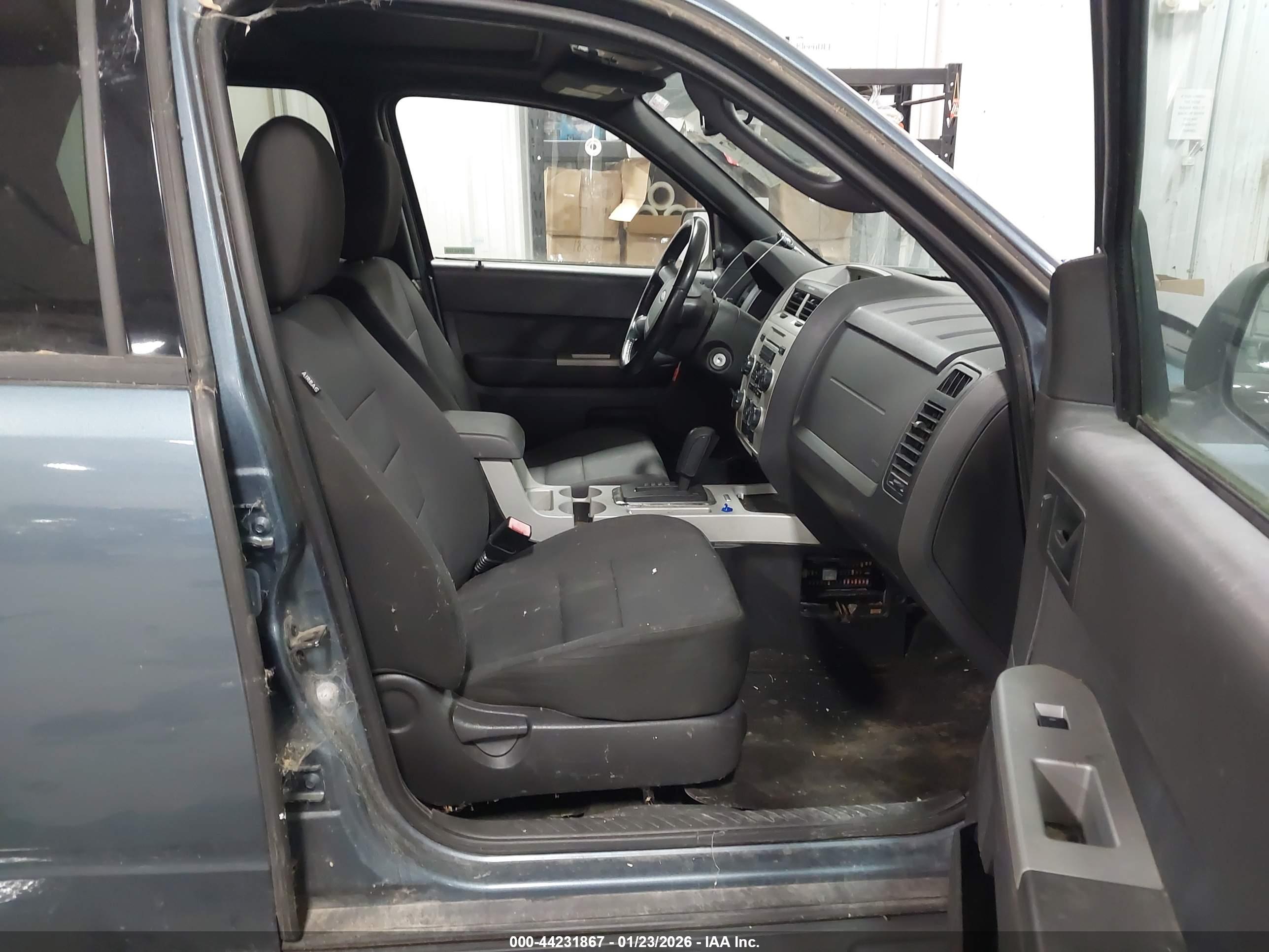 FORD ESCAPE image 5