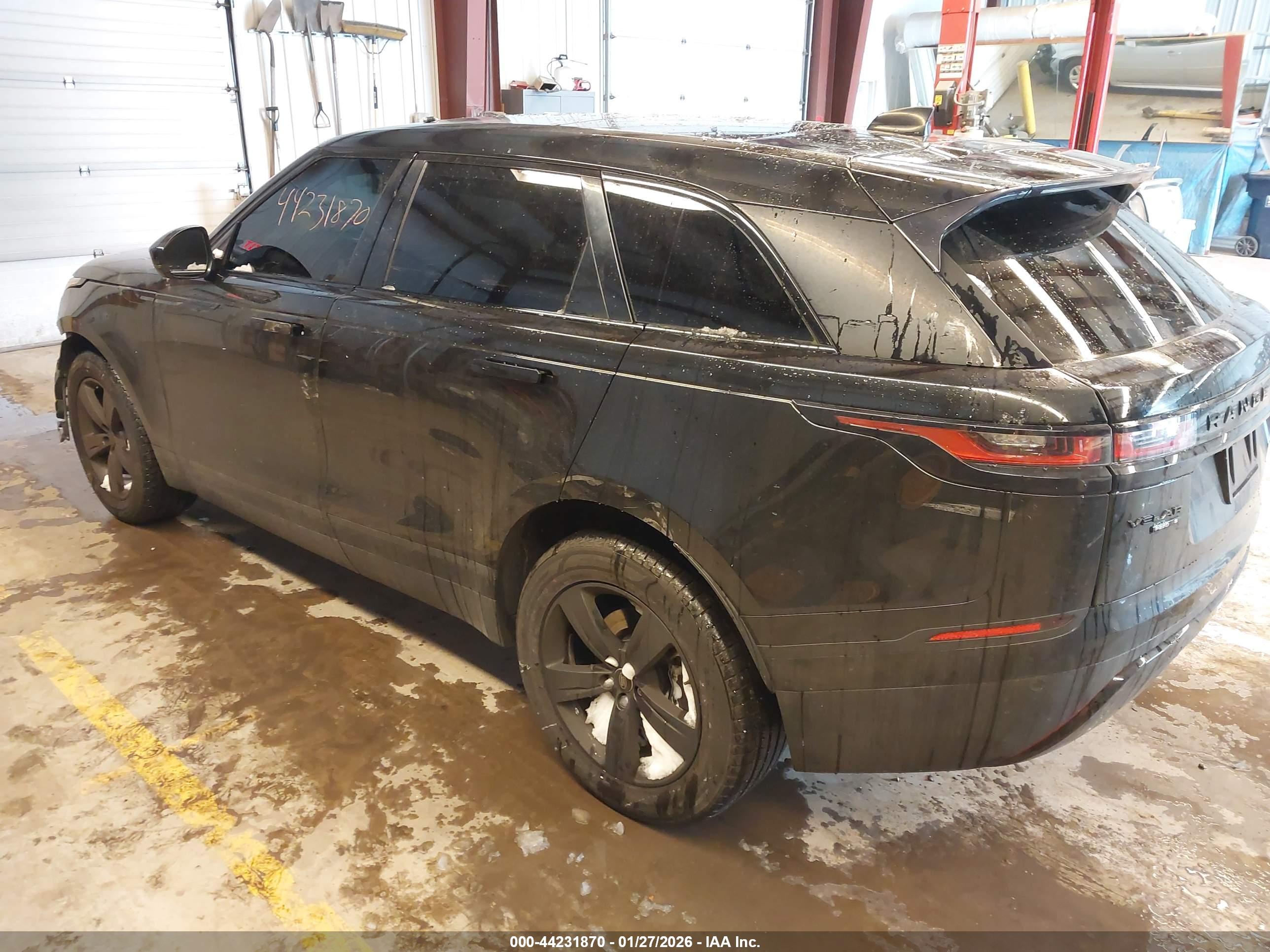 LAND ROVER image 3