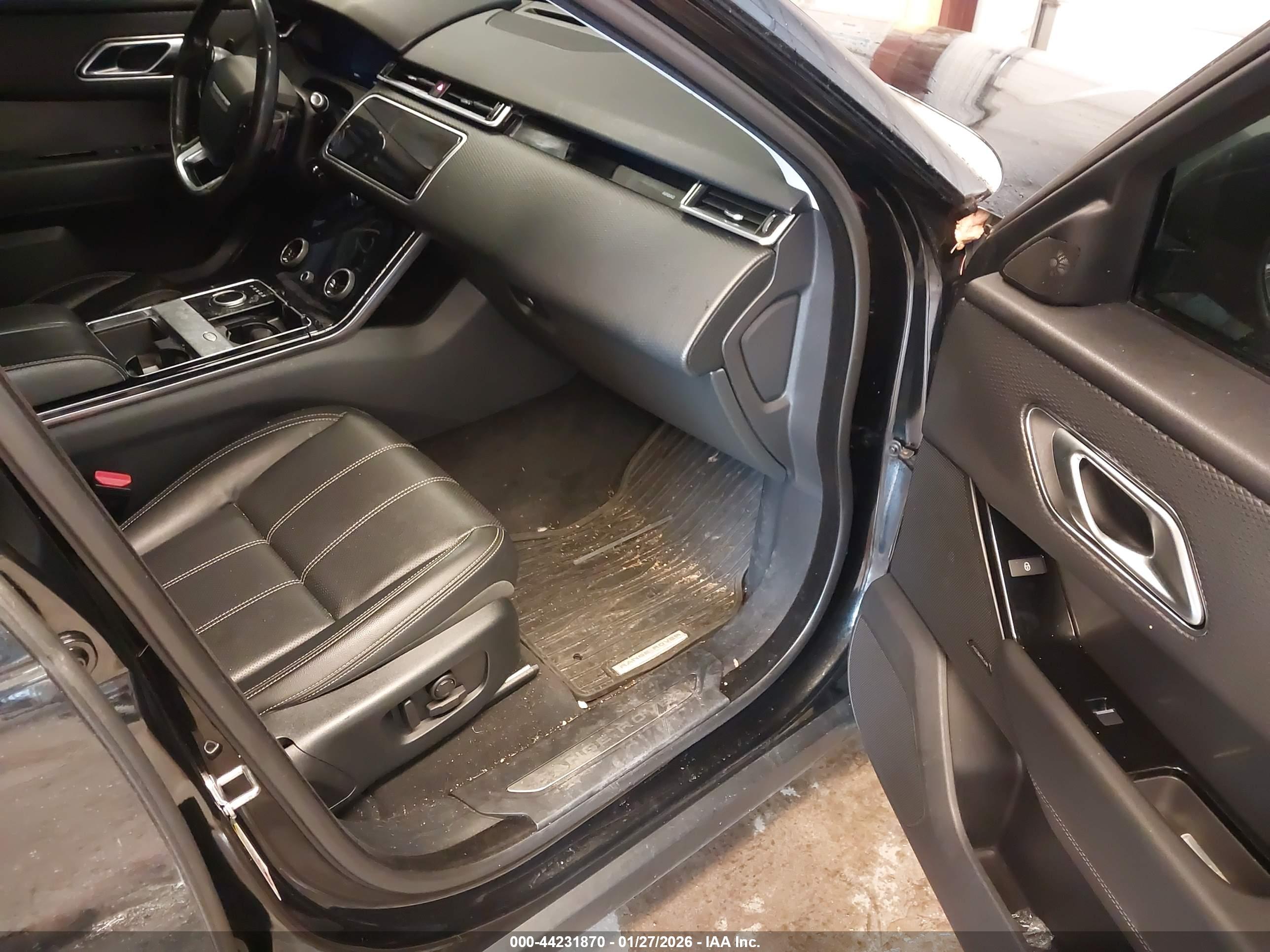 LAND ROVER image 5