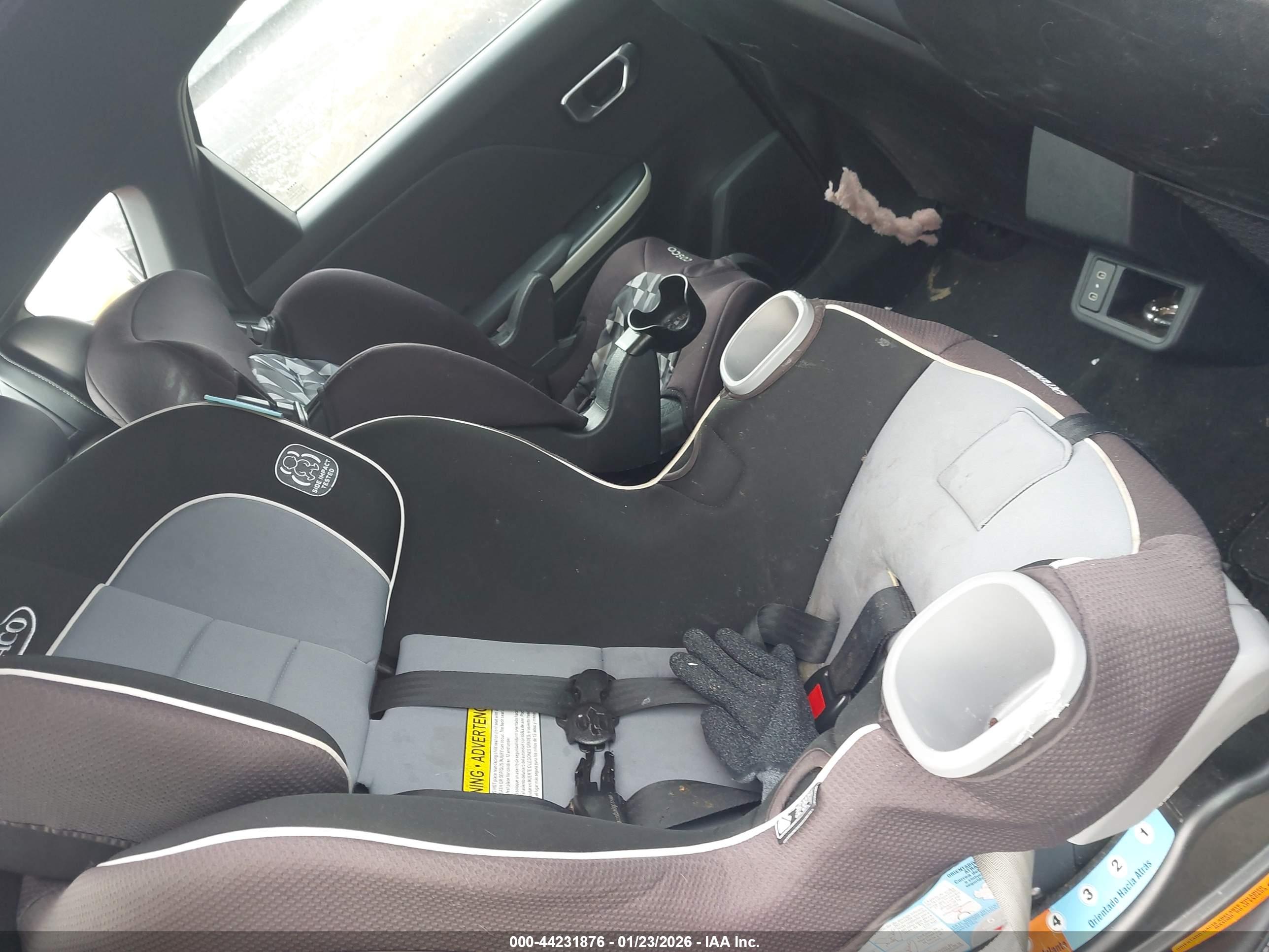 KIA K4 image 8