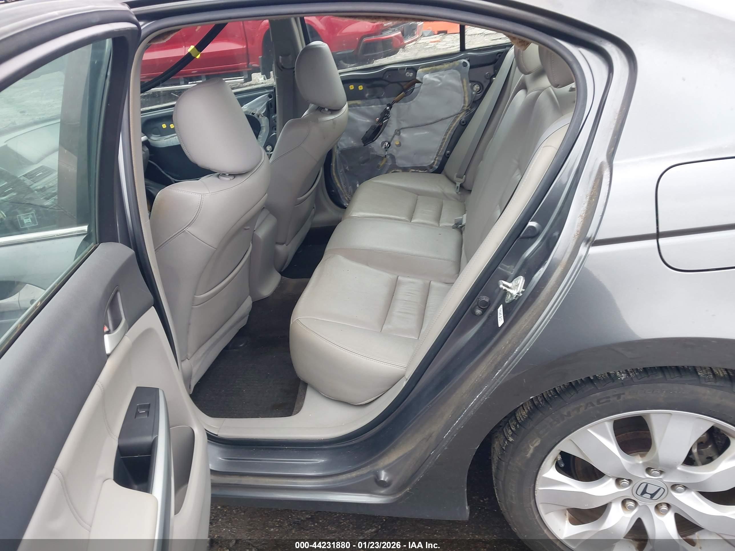 HONDA ACCORD image 8