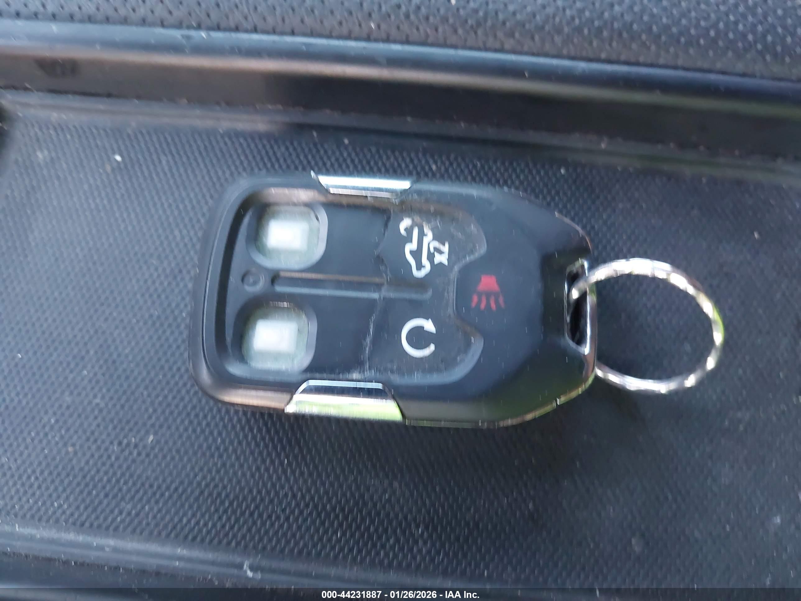 GMC SIERRA image 11