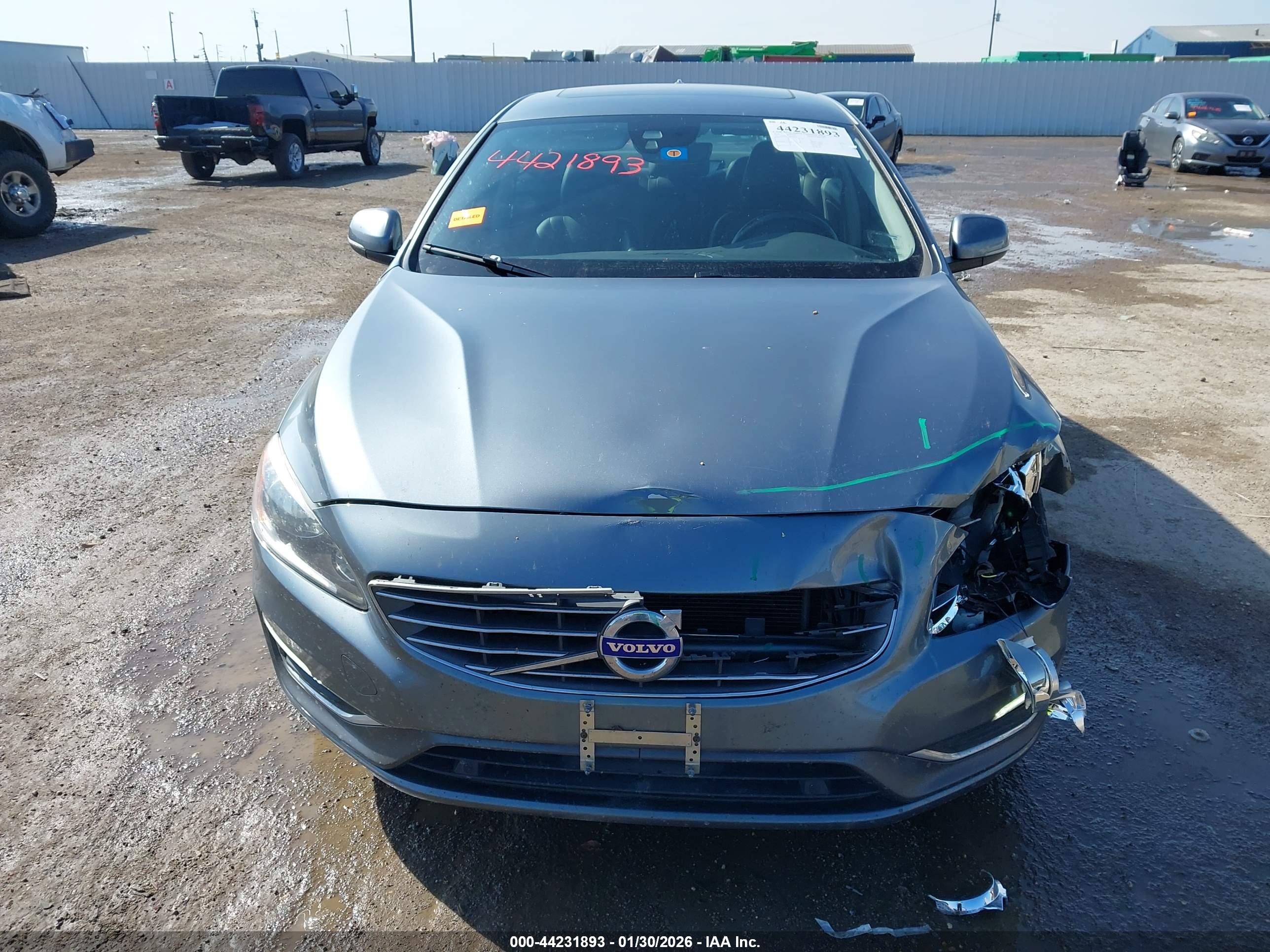 VOLVO S60 image 10