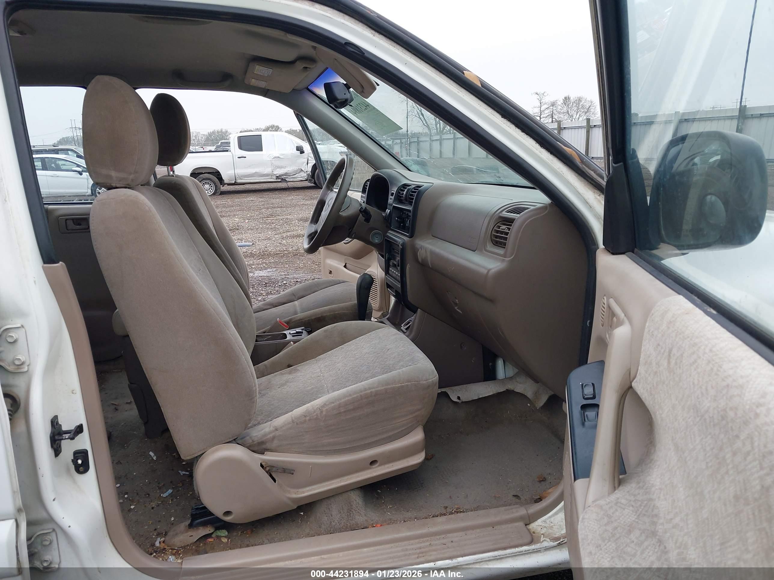 ISUZU RODEO image 5