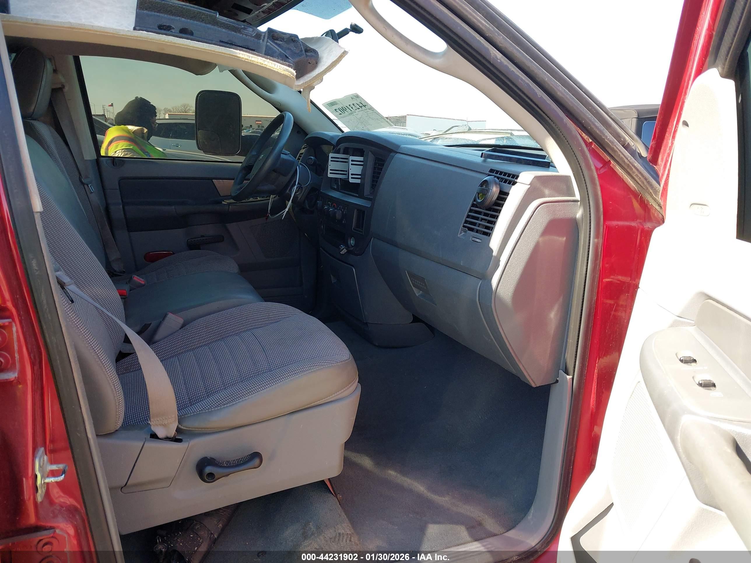 DODGE RAM image 5