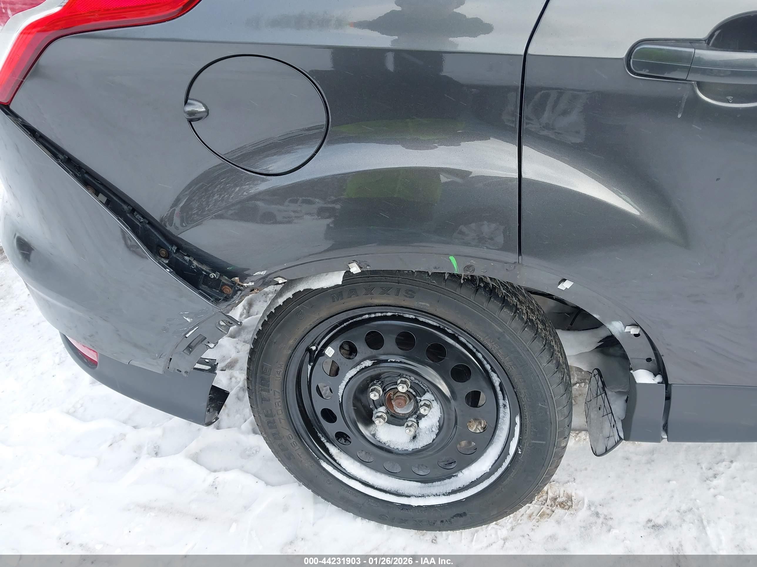 FORD ESCAPE image 6