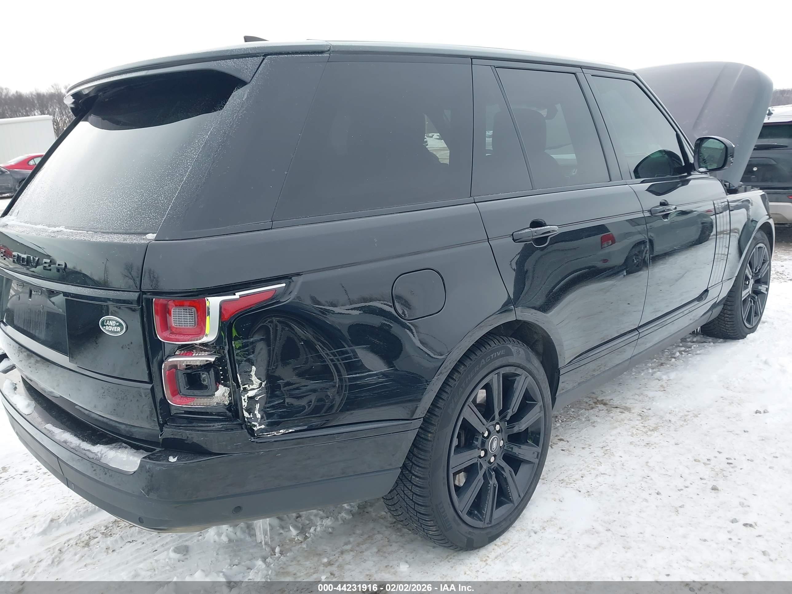 LAND ROVER image 6