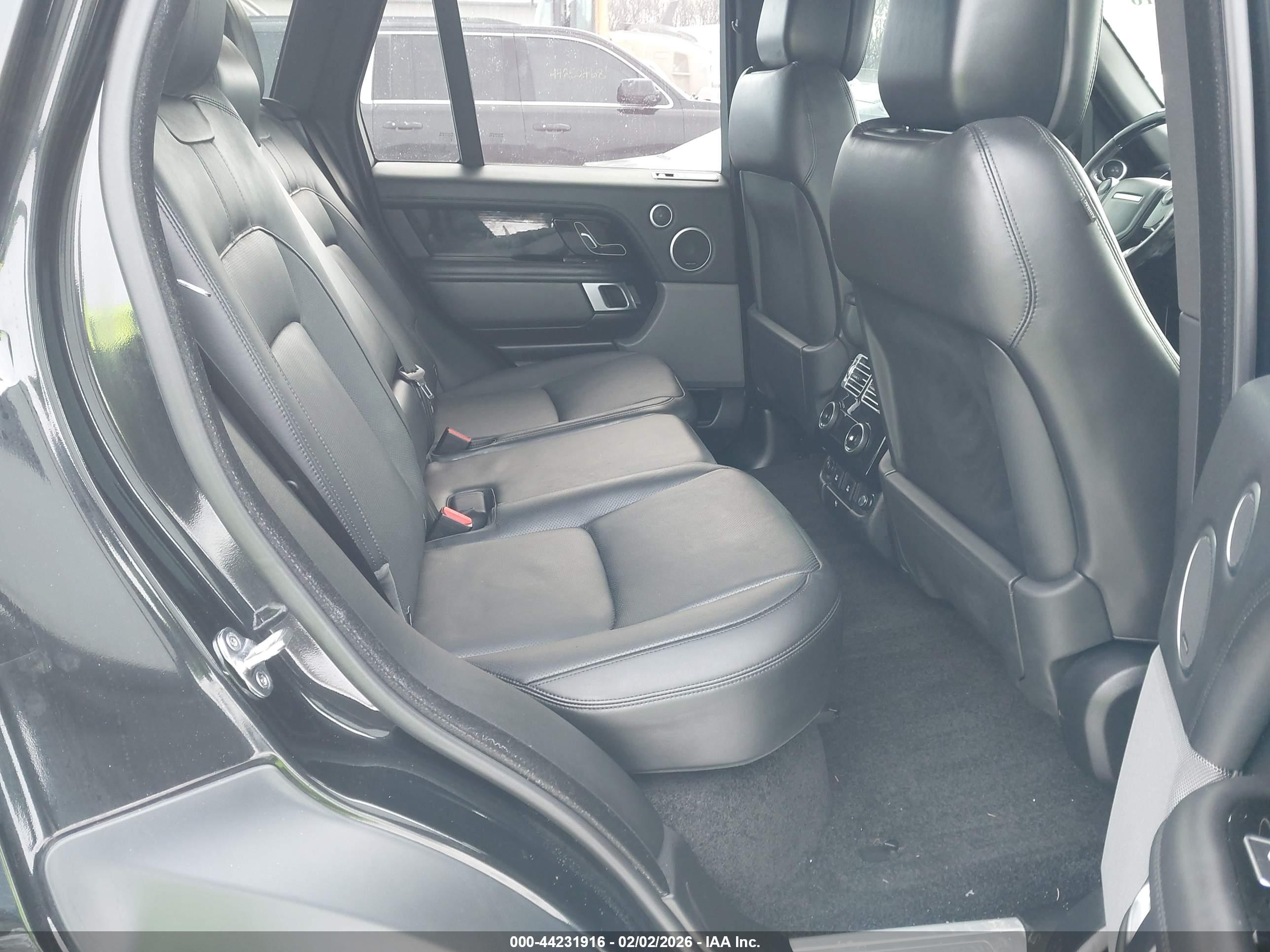 LAND ROVER image 8