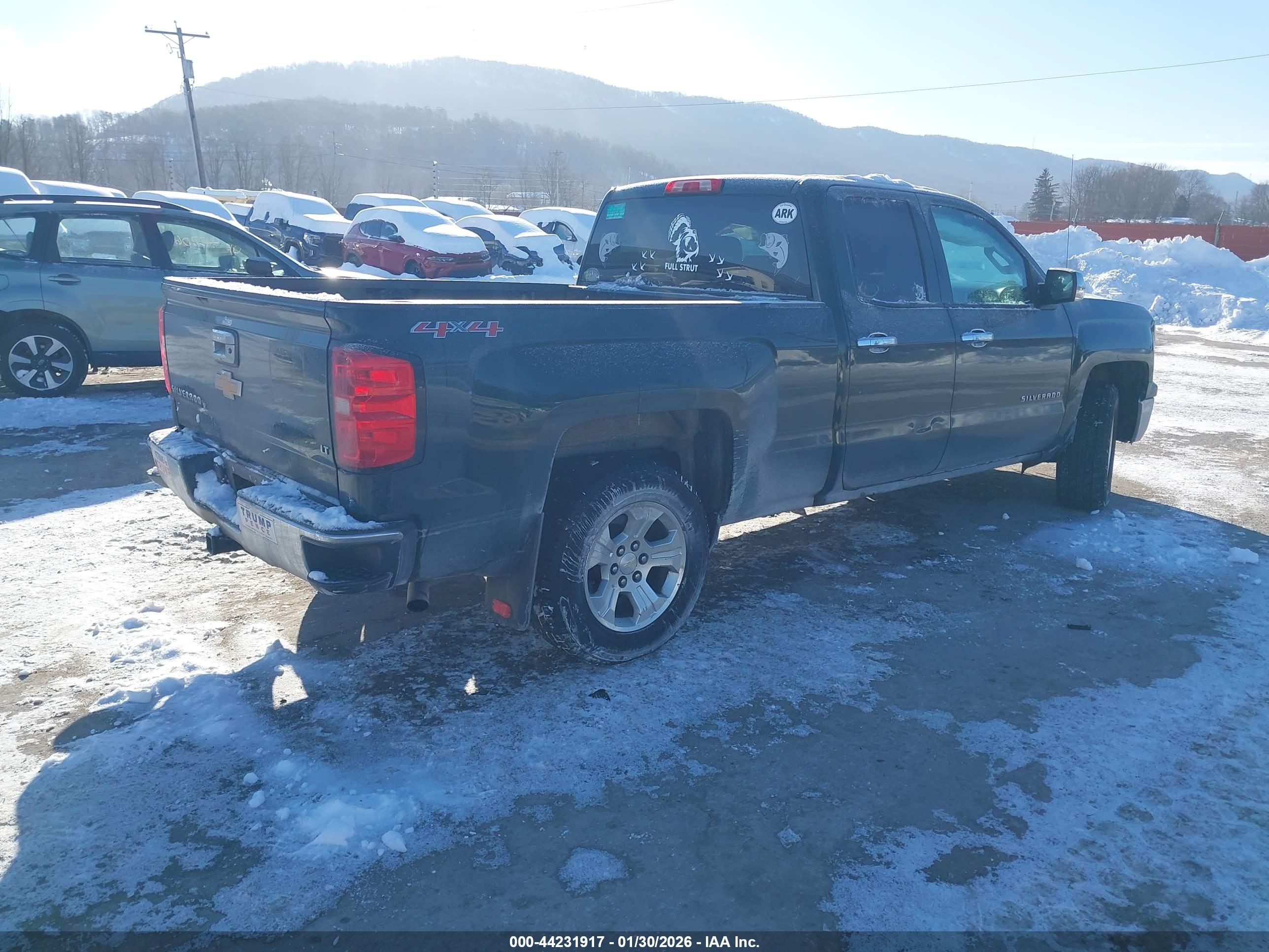CHEVROLET SILVERADO image 4