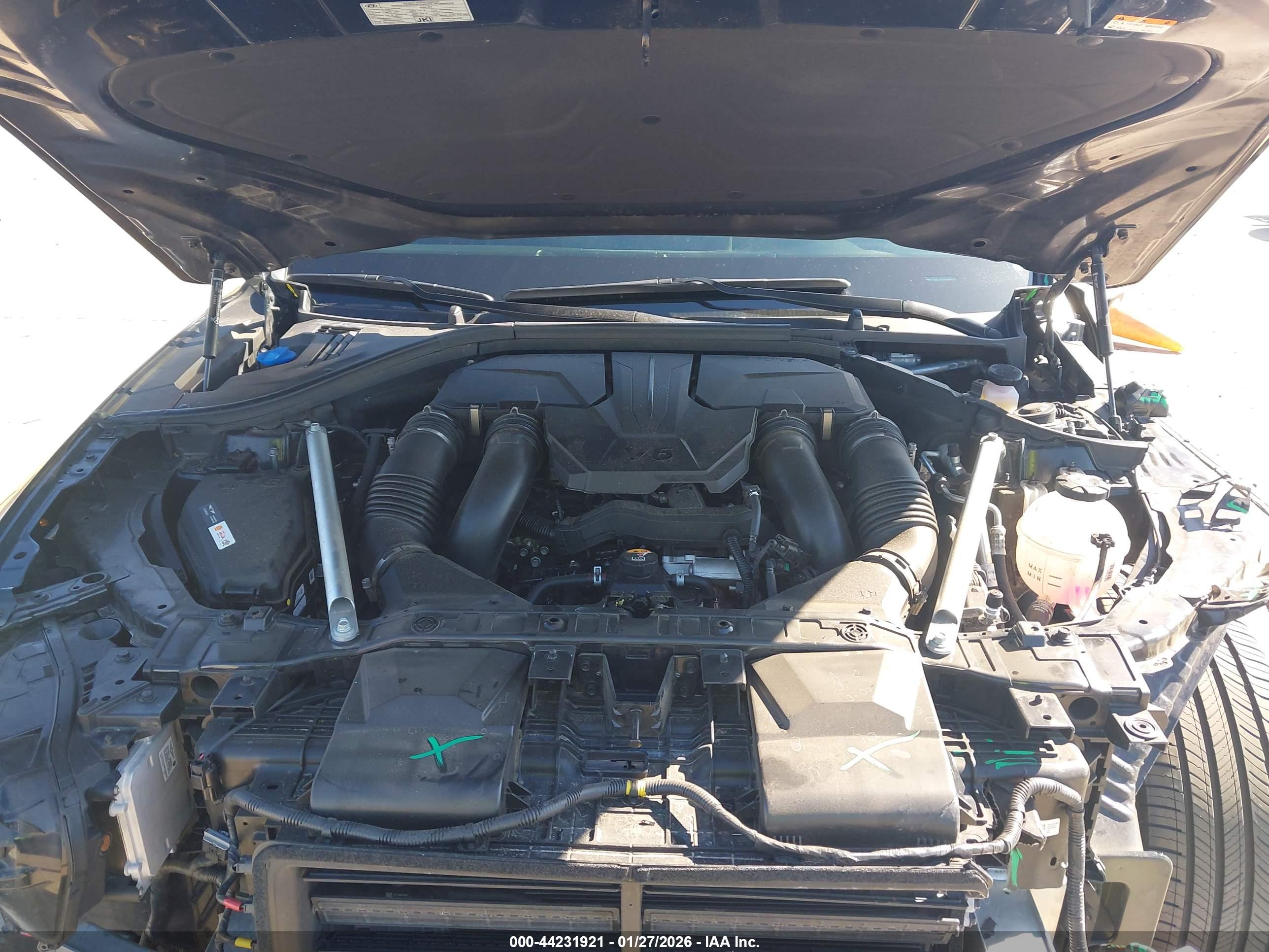 GENESIS GV70 image 10