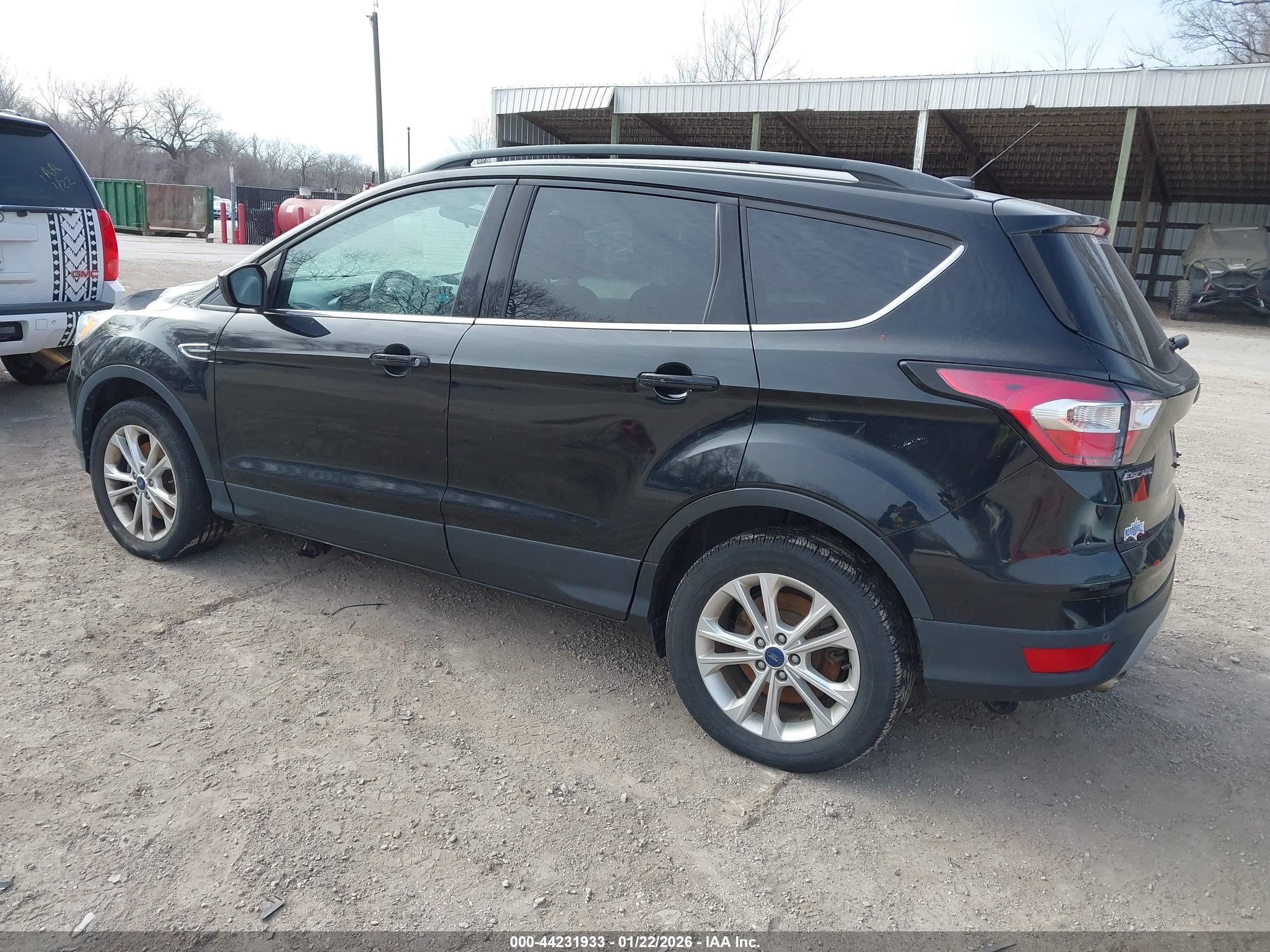 FORD ESCAPE image 3