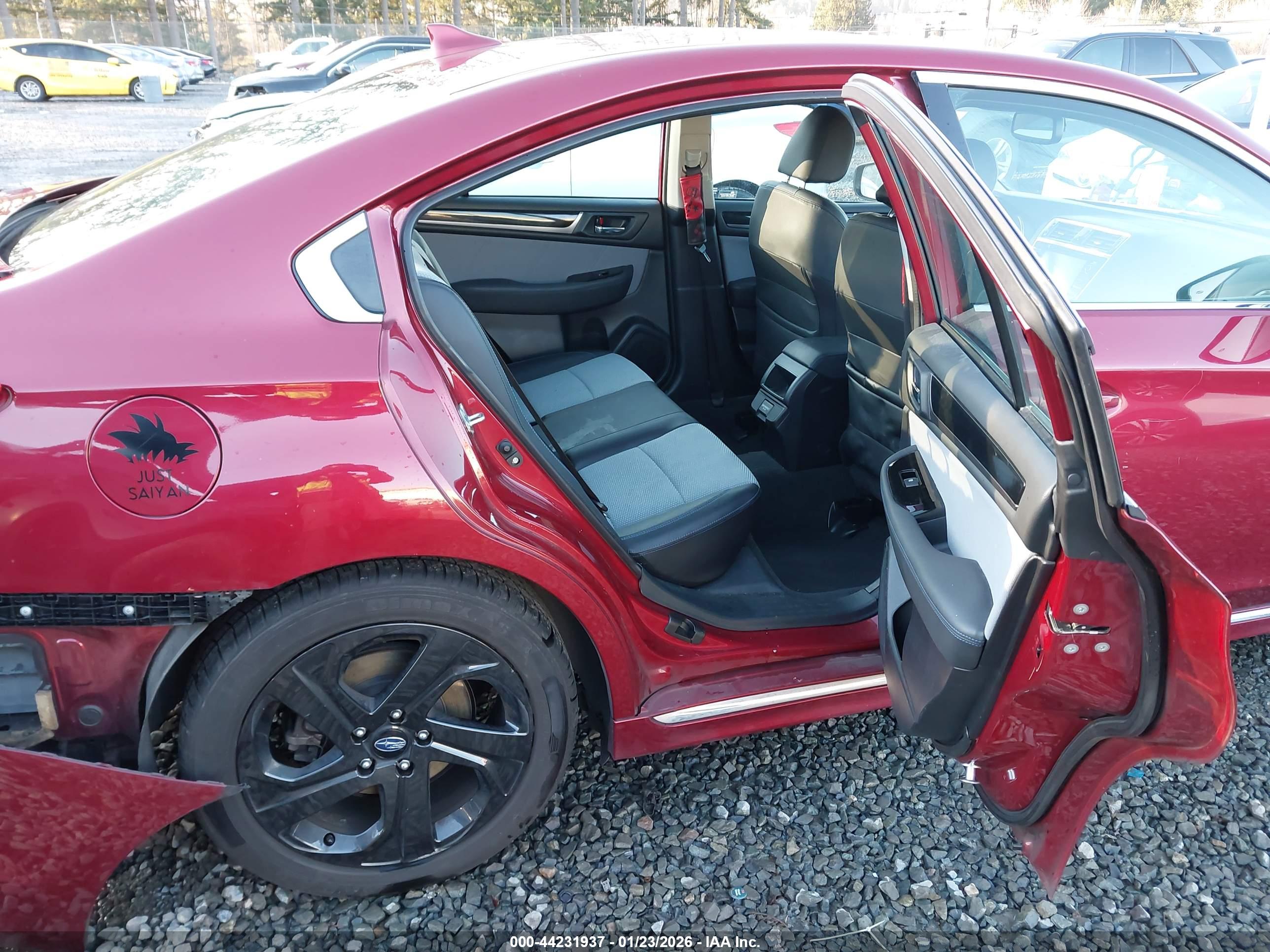 SUBARU LEGACY image 8