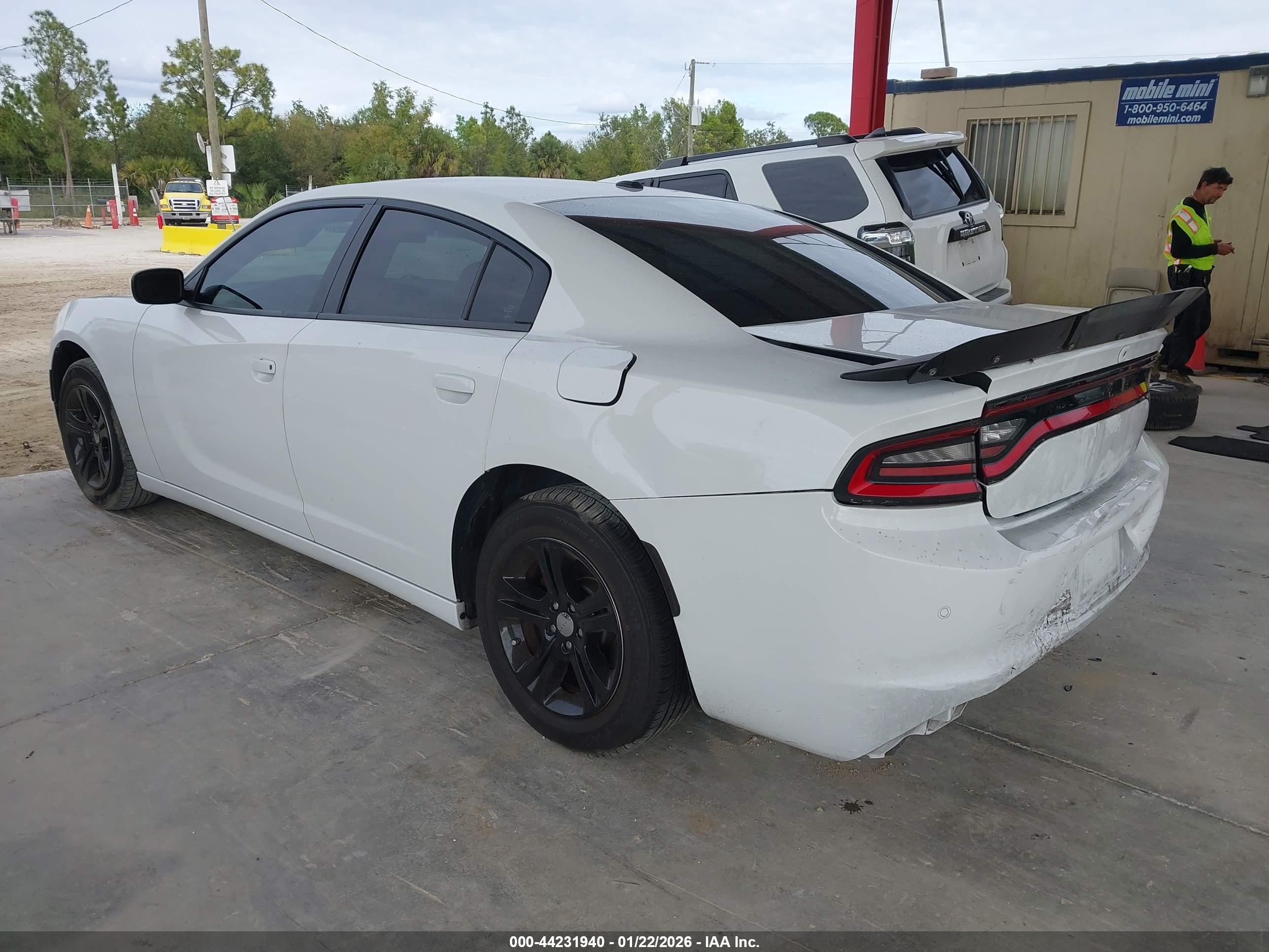 DODGE CHARGER image 3