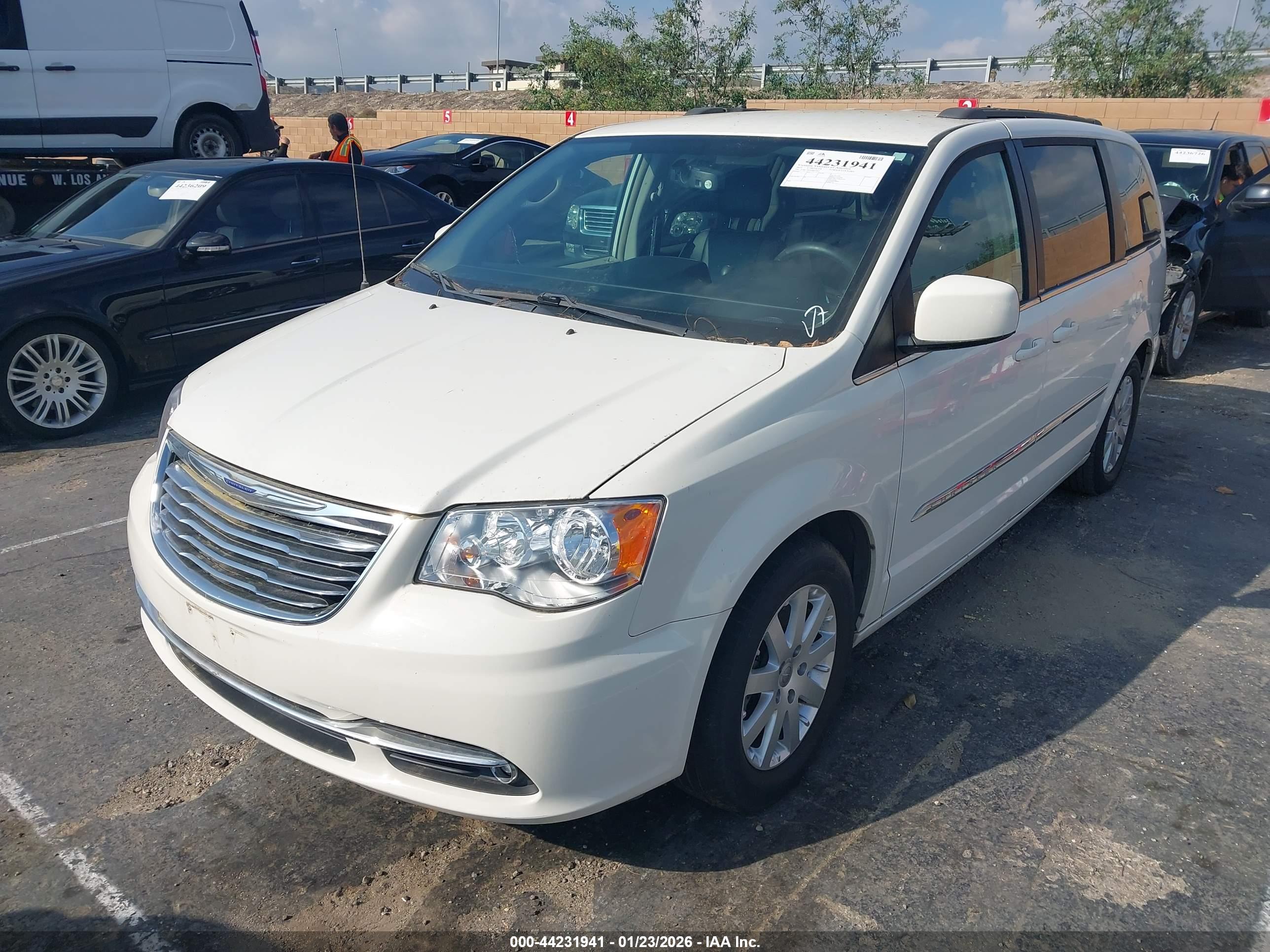 CHRYSLER TOWN image 2