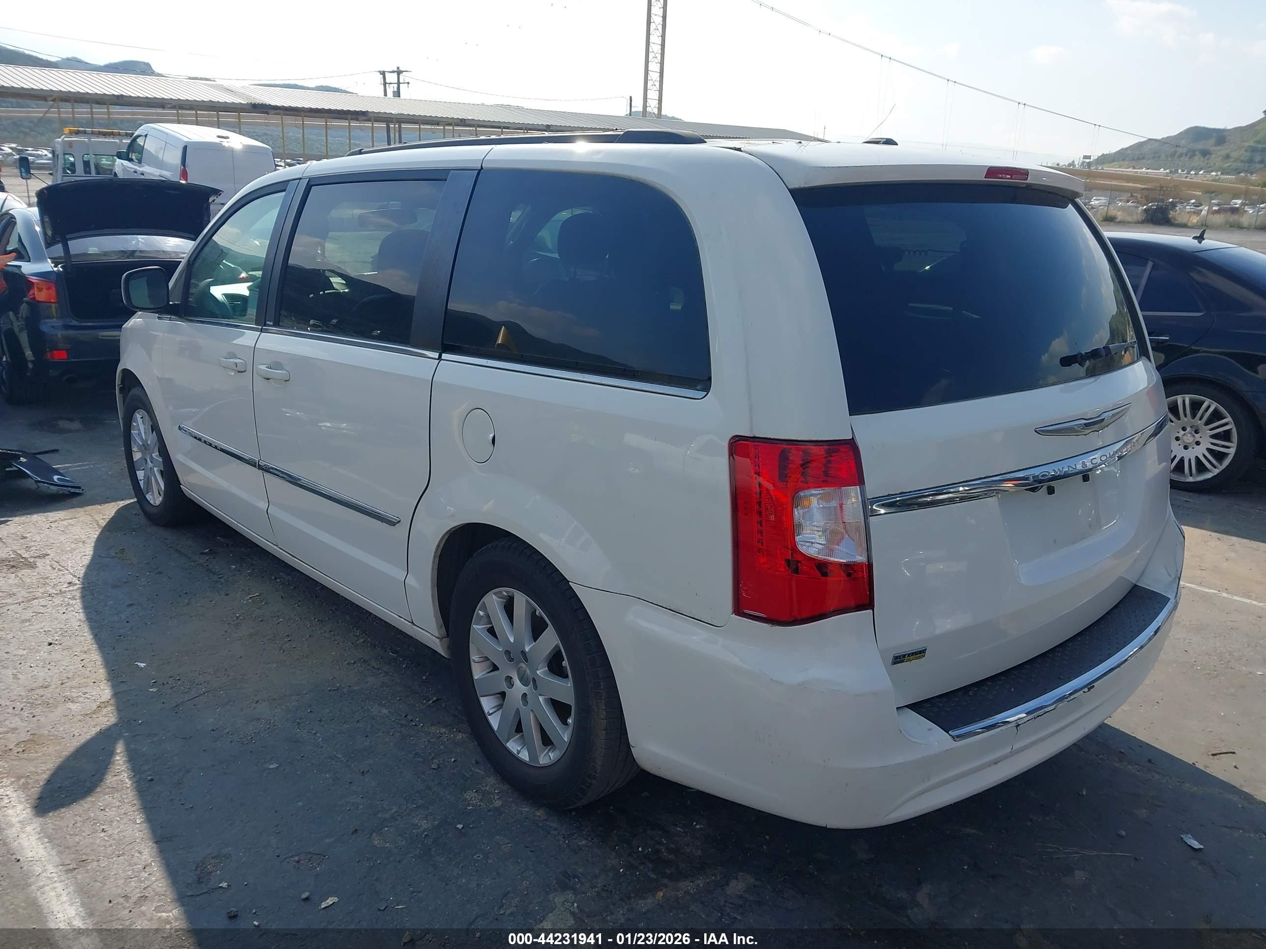 CHRYSLER TOWN image 3