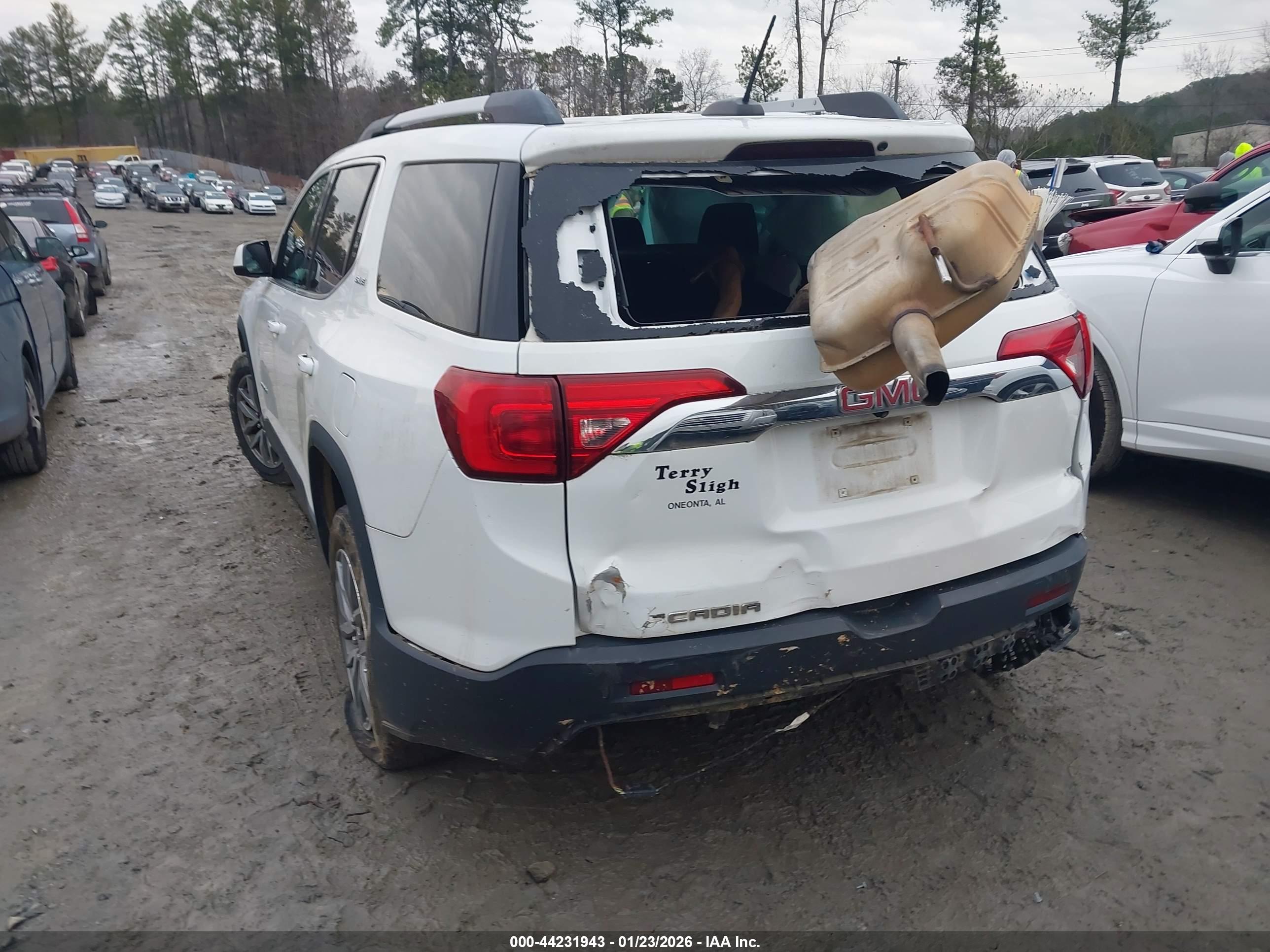 GMC ACADIA image 3