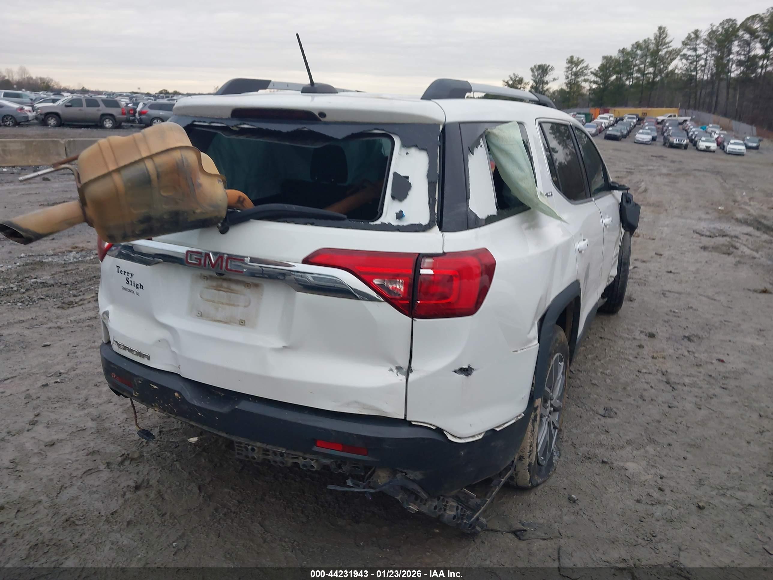 GMC ACADIA image 4