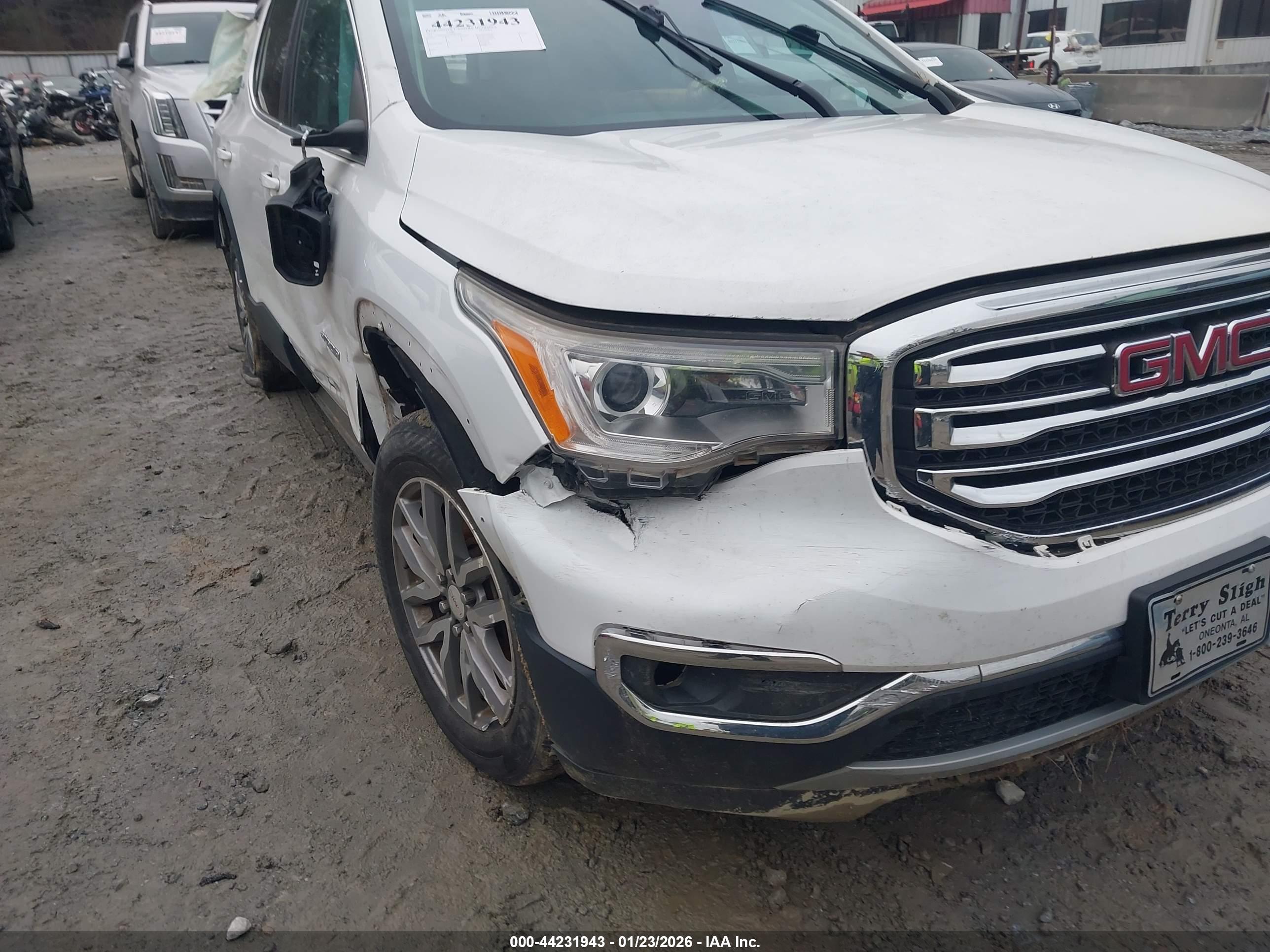 GMC ACADIA image 6