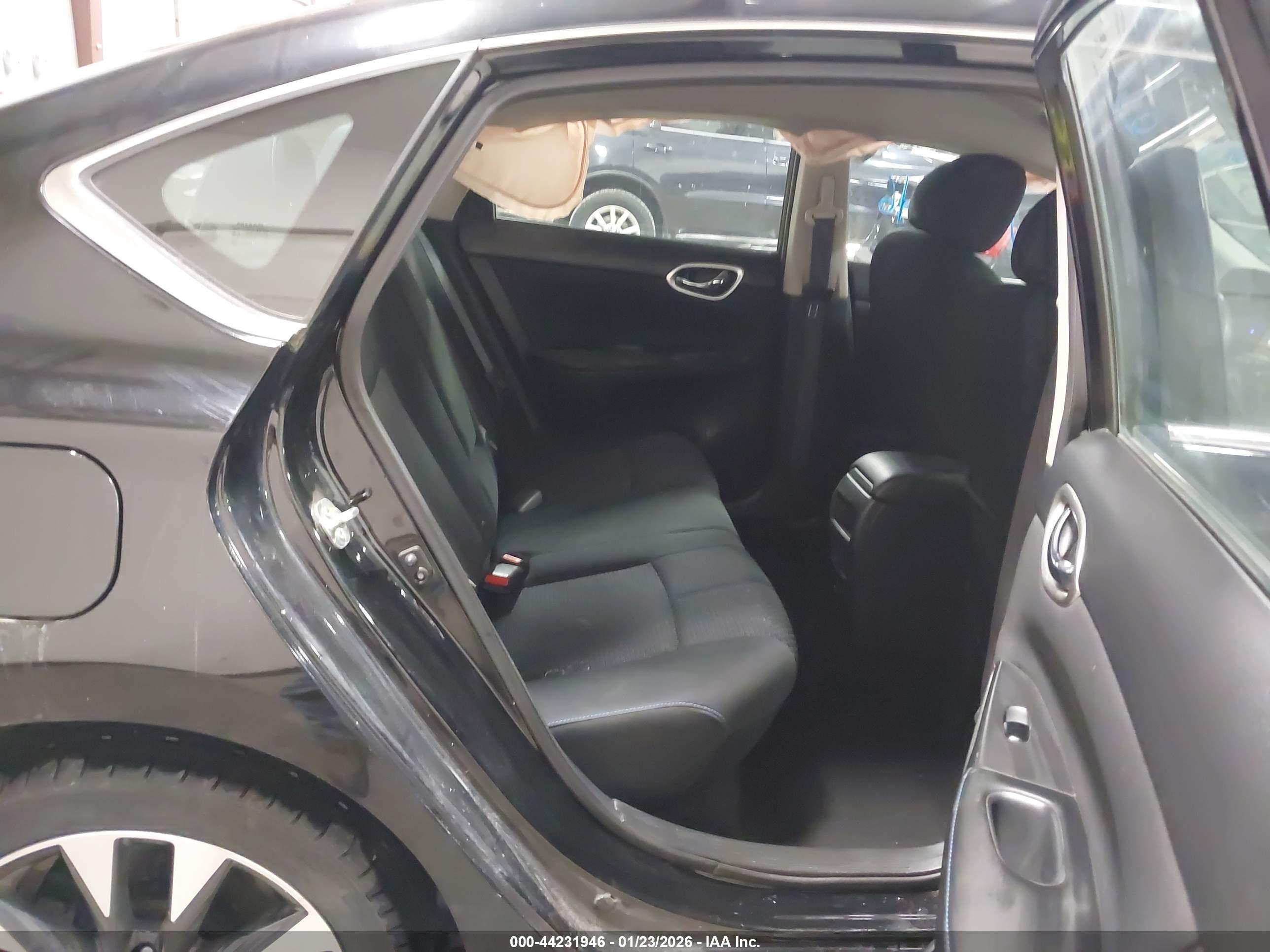 NISSAN SENTRA image 8