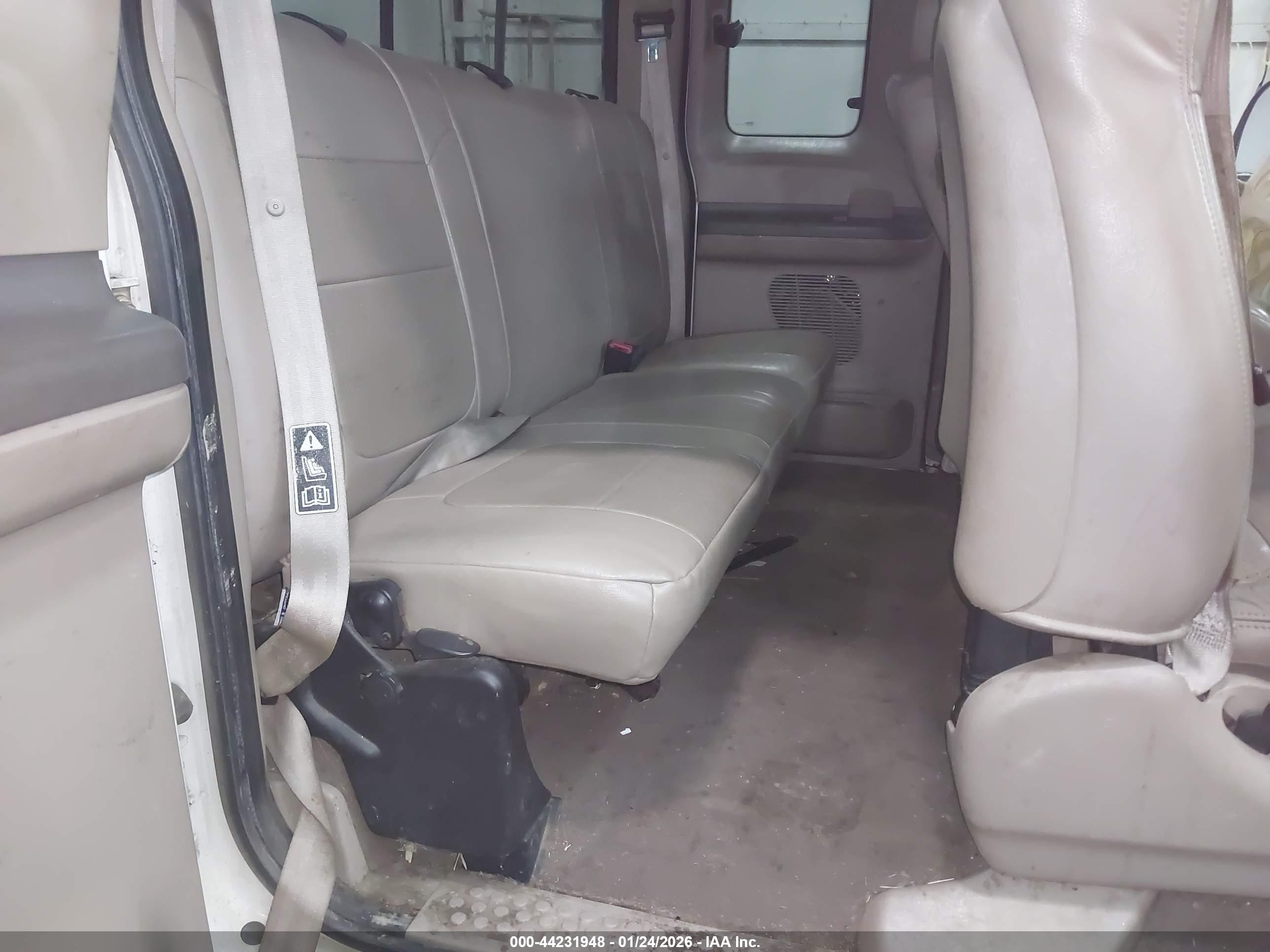 FORD F-250 image 8