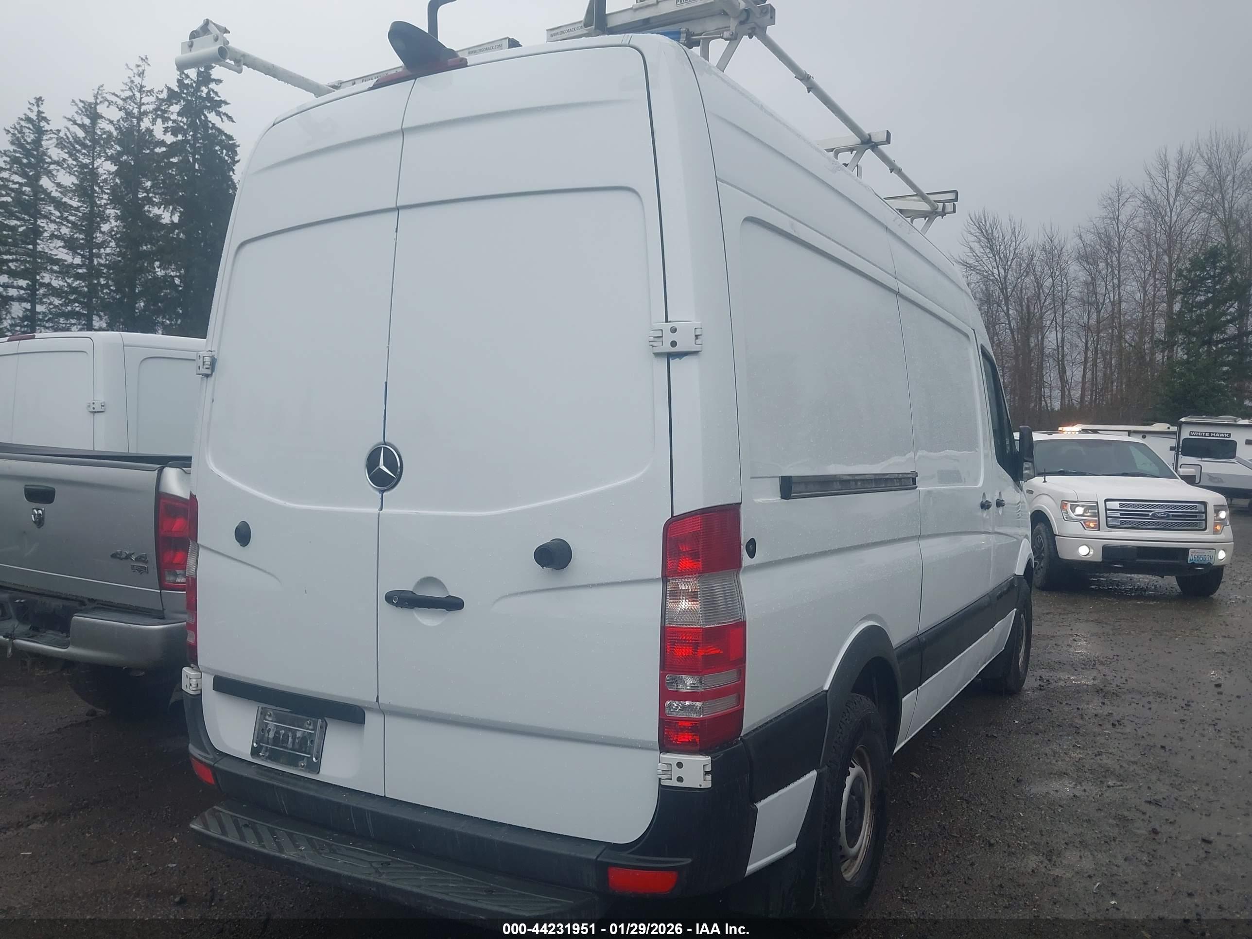 MERCEDES-BENZ SPRINTER image 4