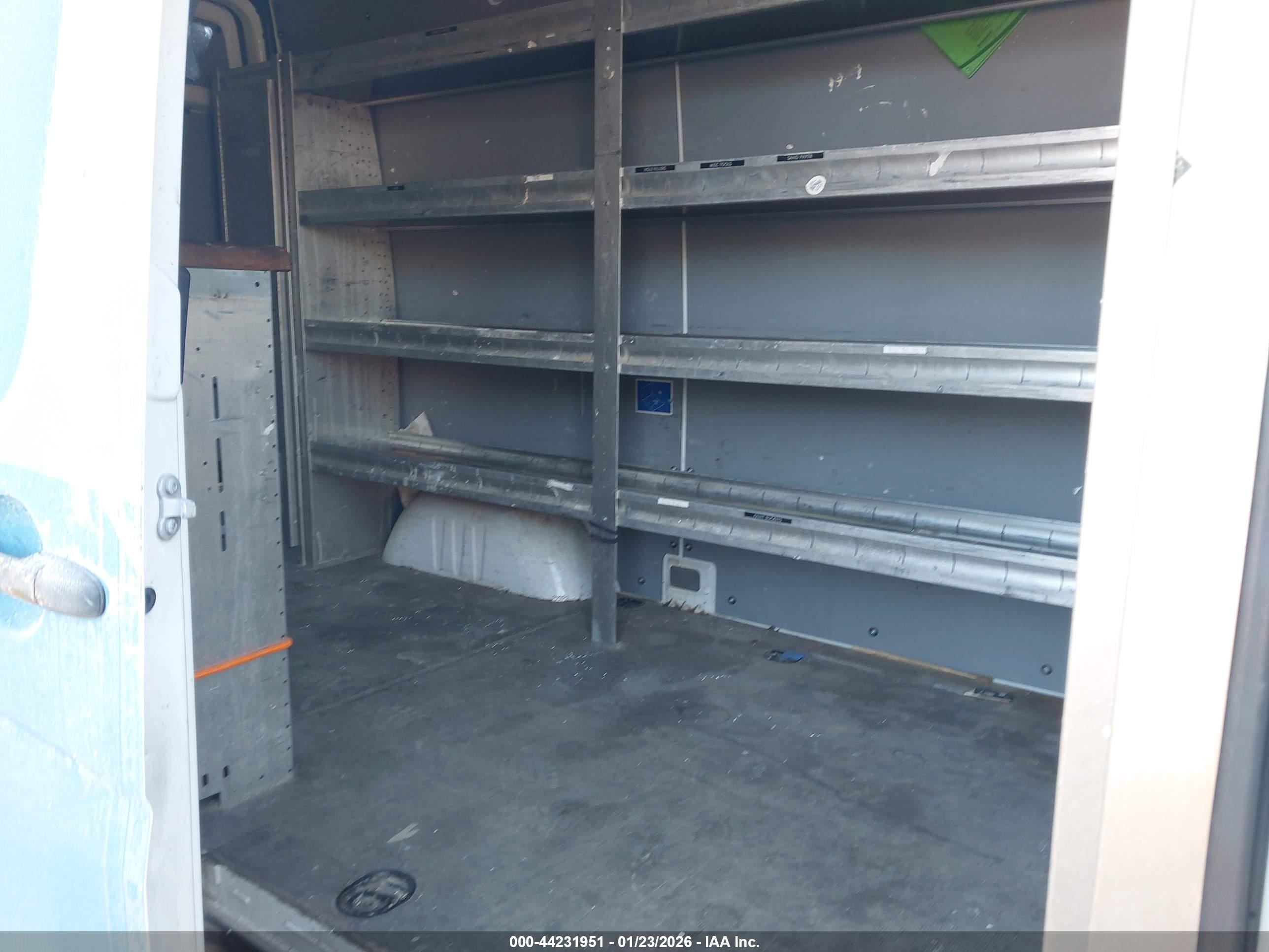 MERCEDES-BENZ SPRINTER image 8