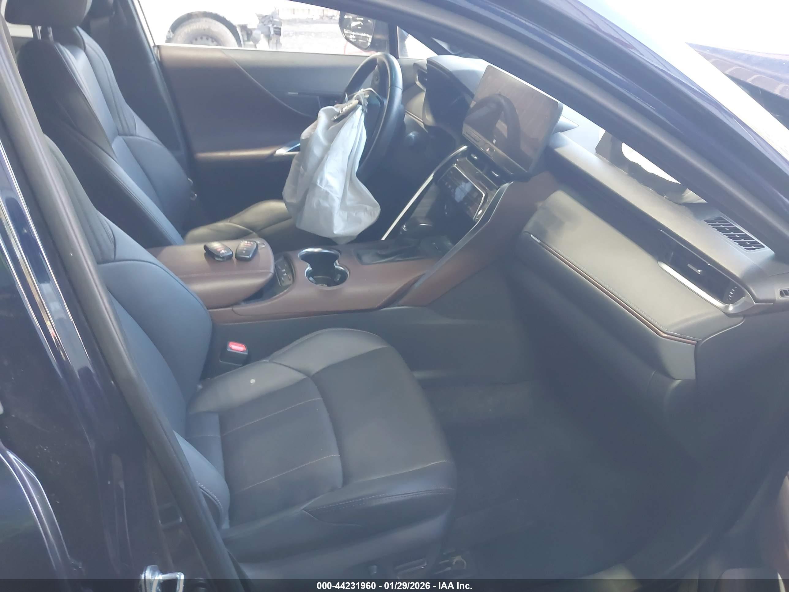 TOYOTA VENZA image 5