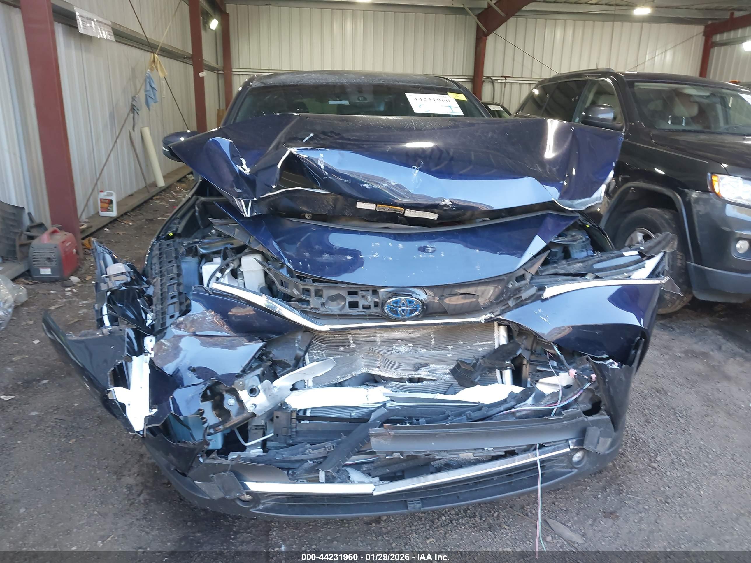 TOYOTA VENZA image 6