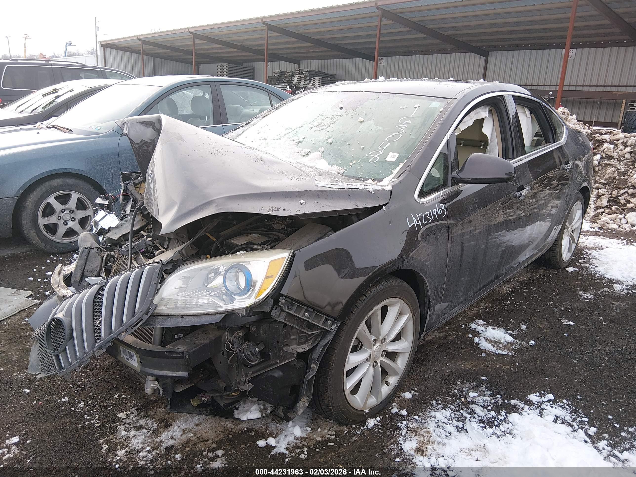 BUICK VERANO image 2