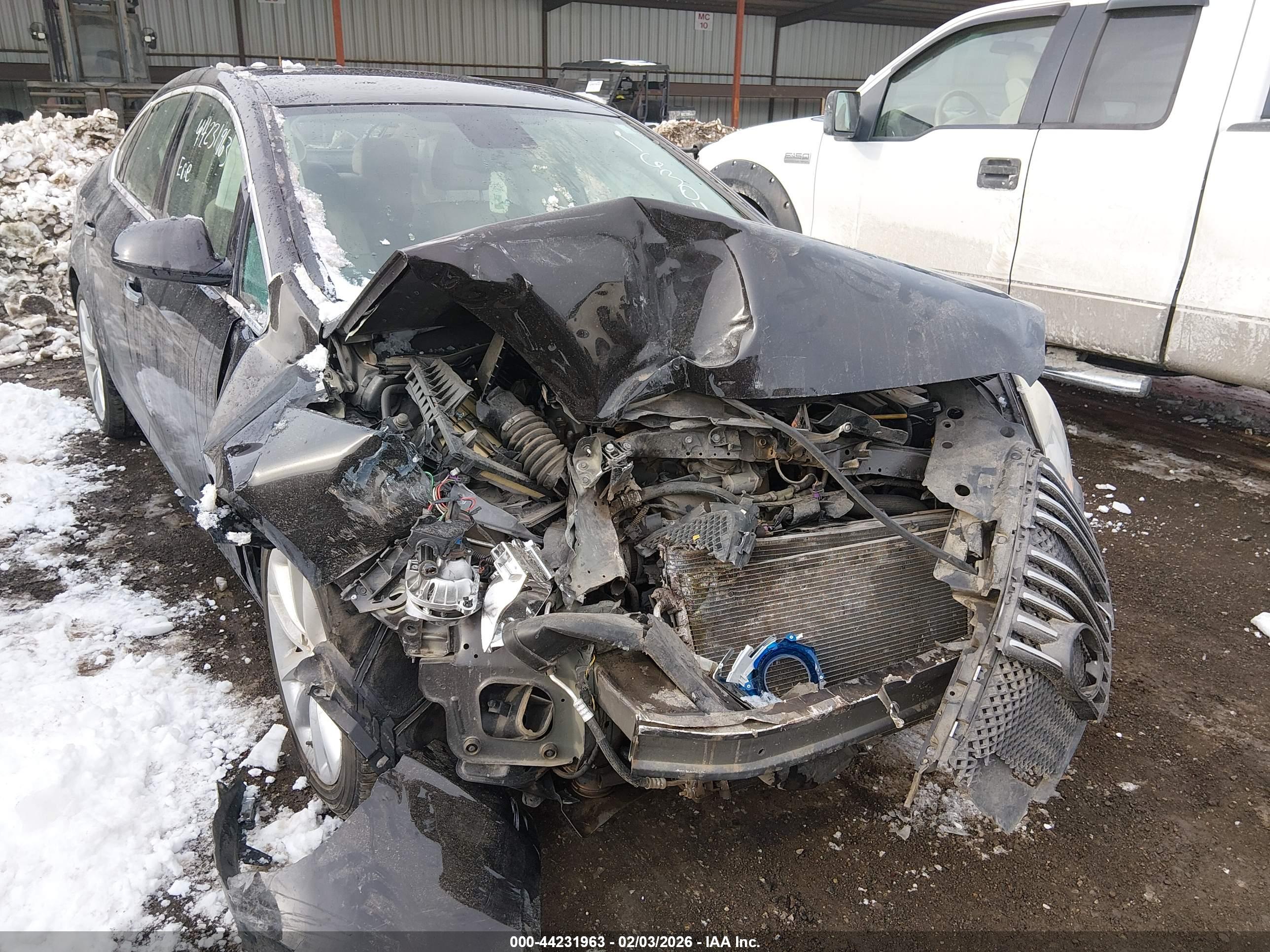 BUICK VERANO image 6