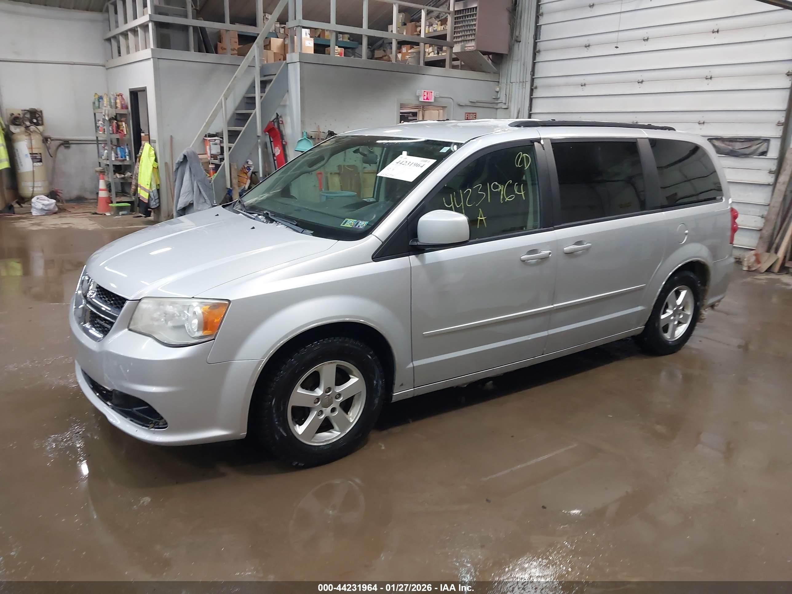 DODGE GRAND image 2