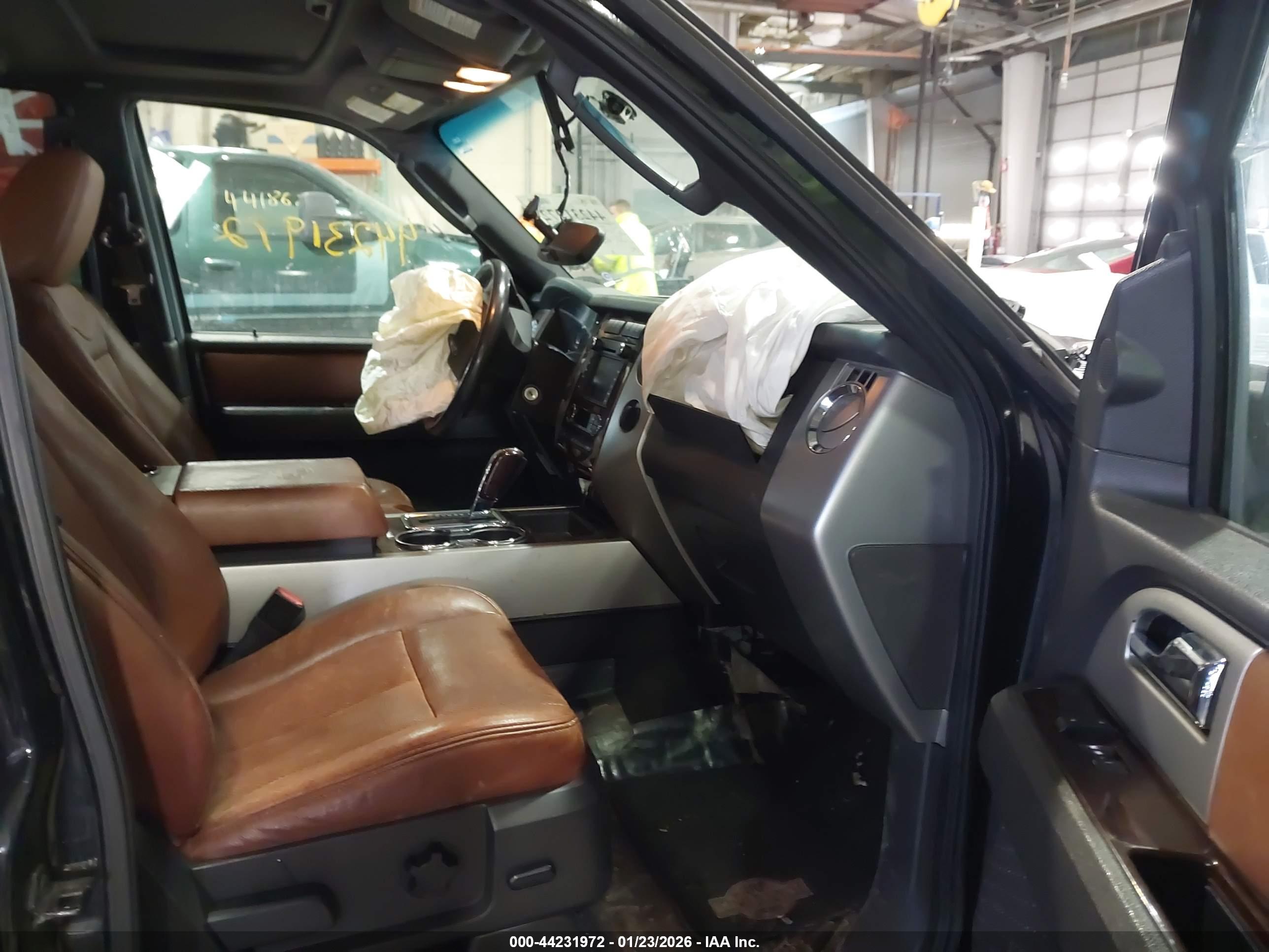 FORD EXPEDITION image 5