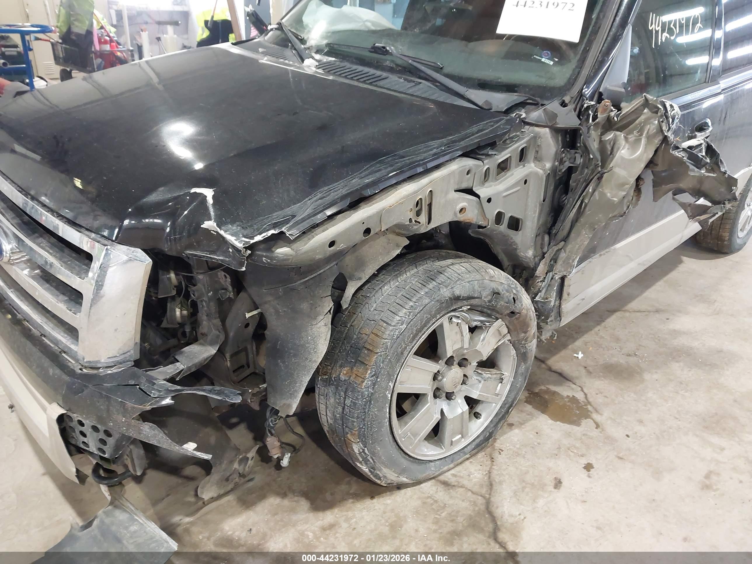 FORD EXPEDITION image 6