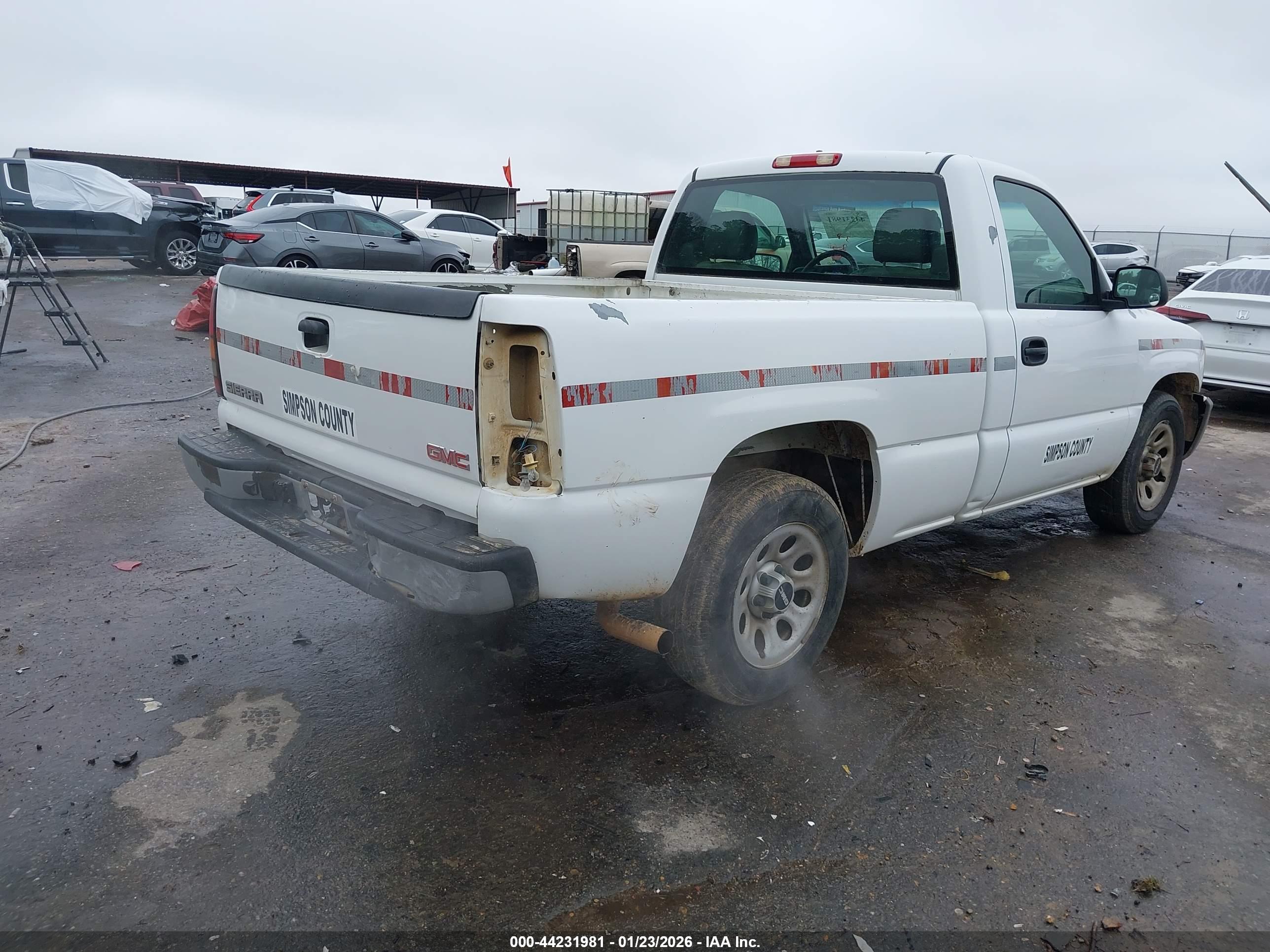 GMC SIERRA image 4