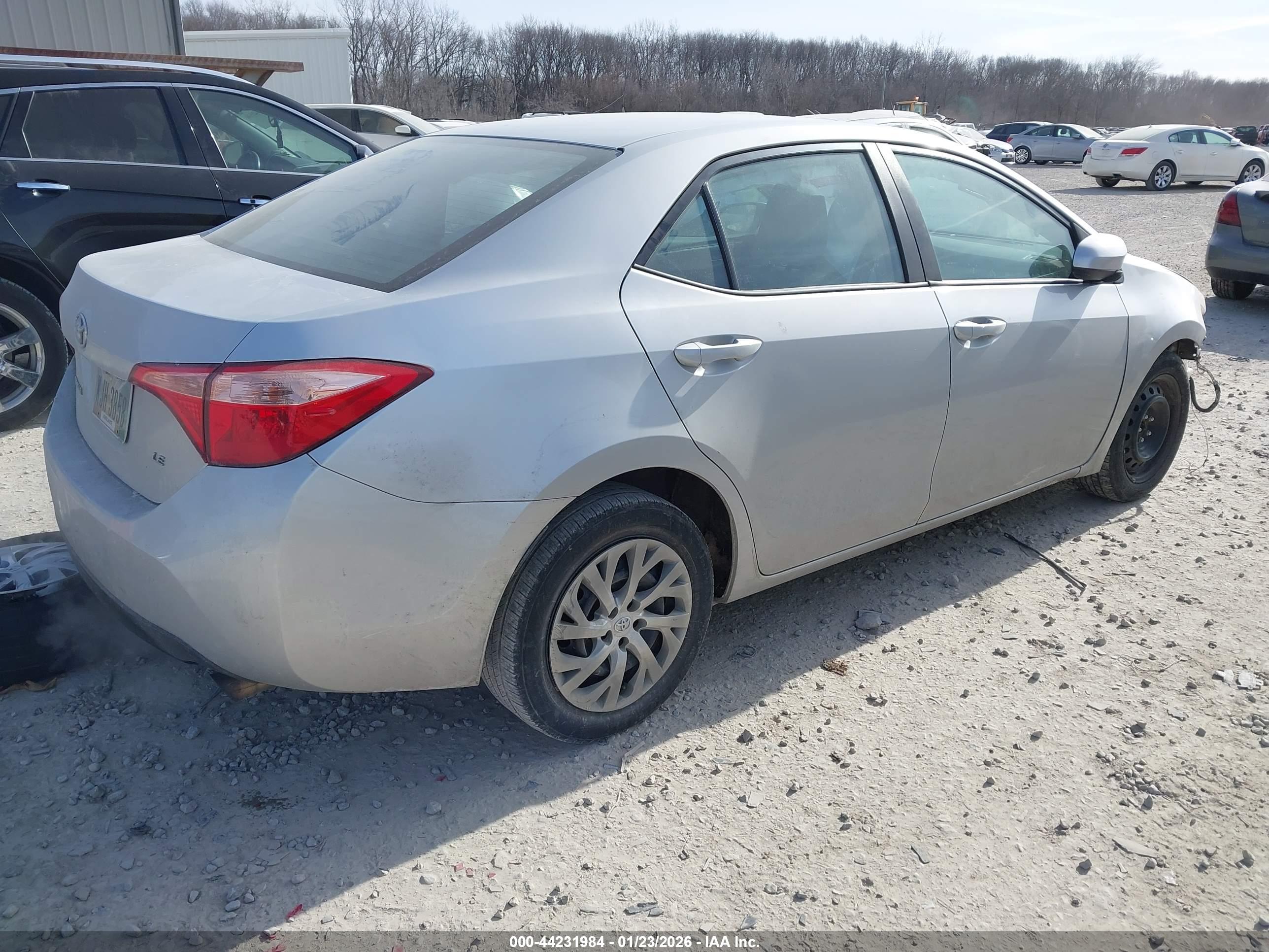 TOYOTA COROLLA image 4