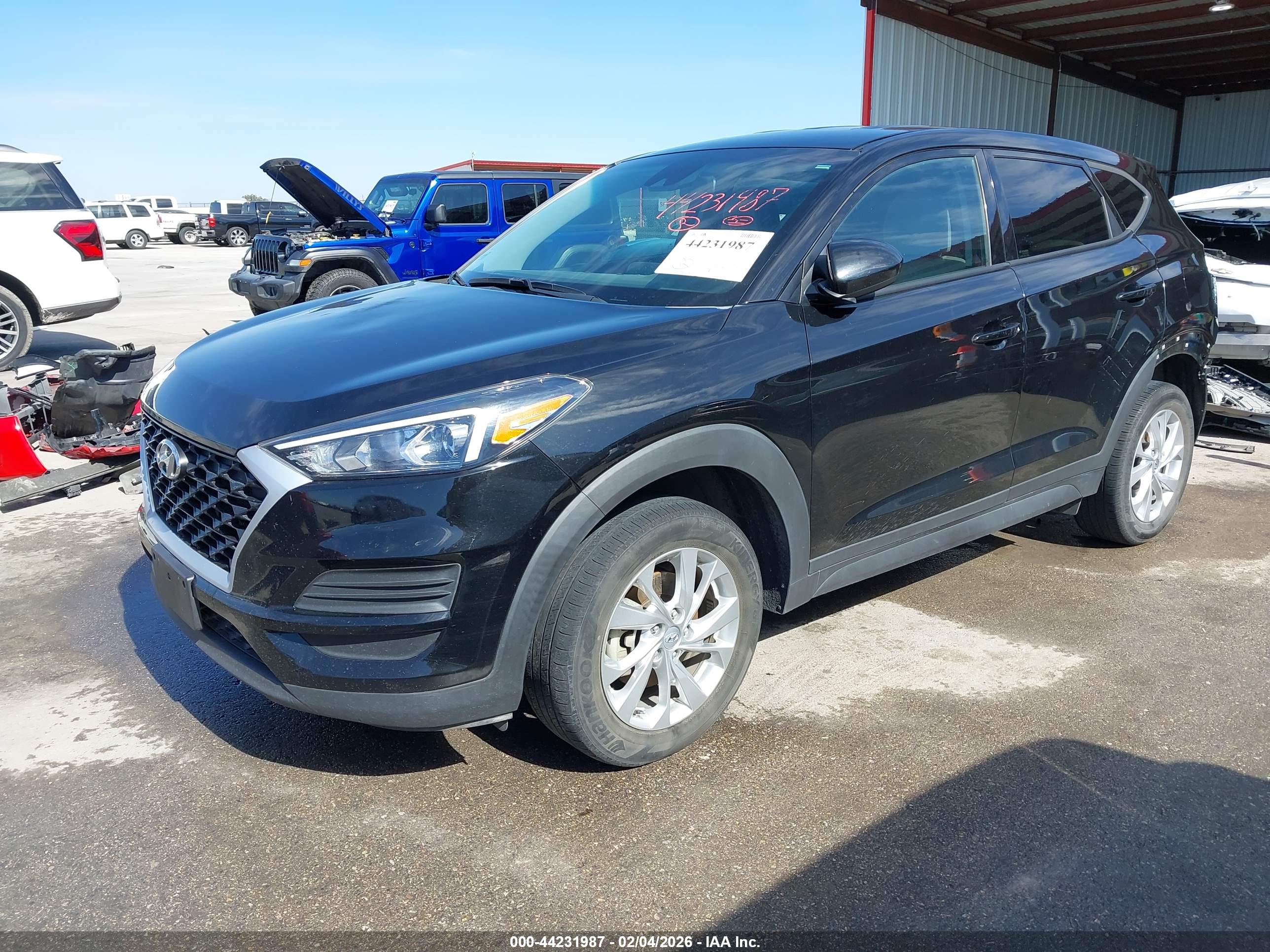 HYUNDAI TUCSON image 2