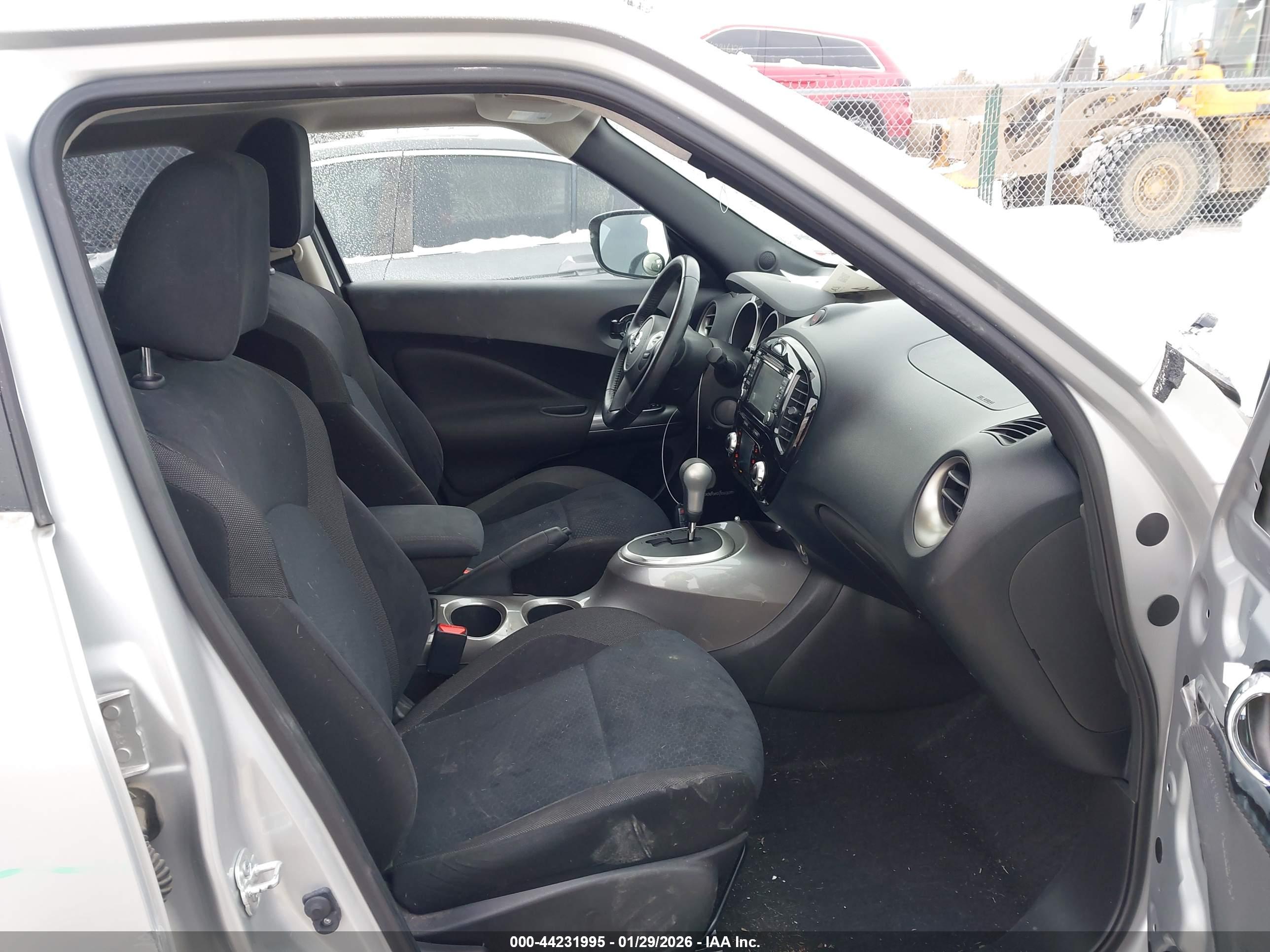 NISSAN JUKE image 5