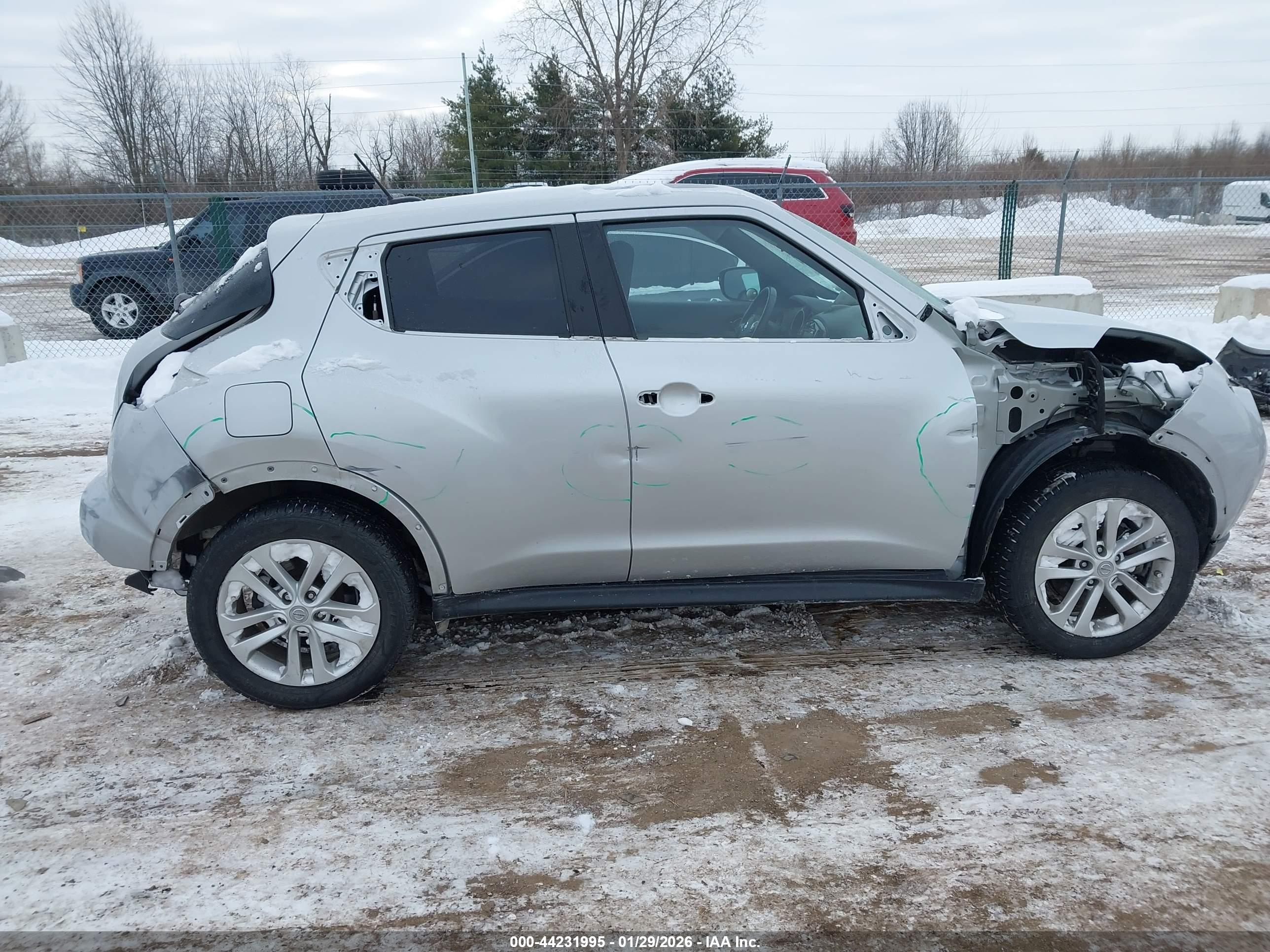 NISSAN JUKE image 6