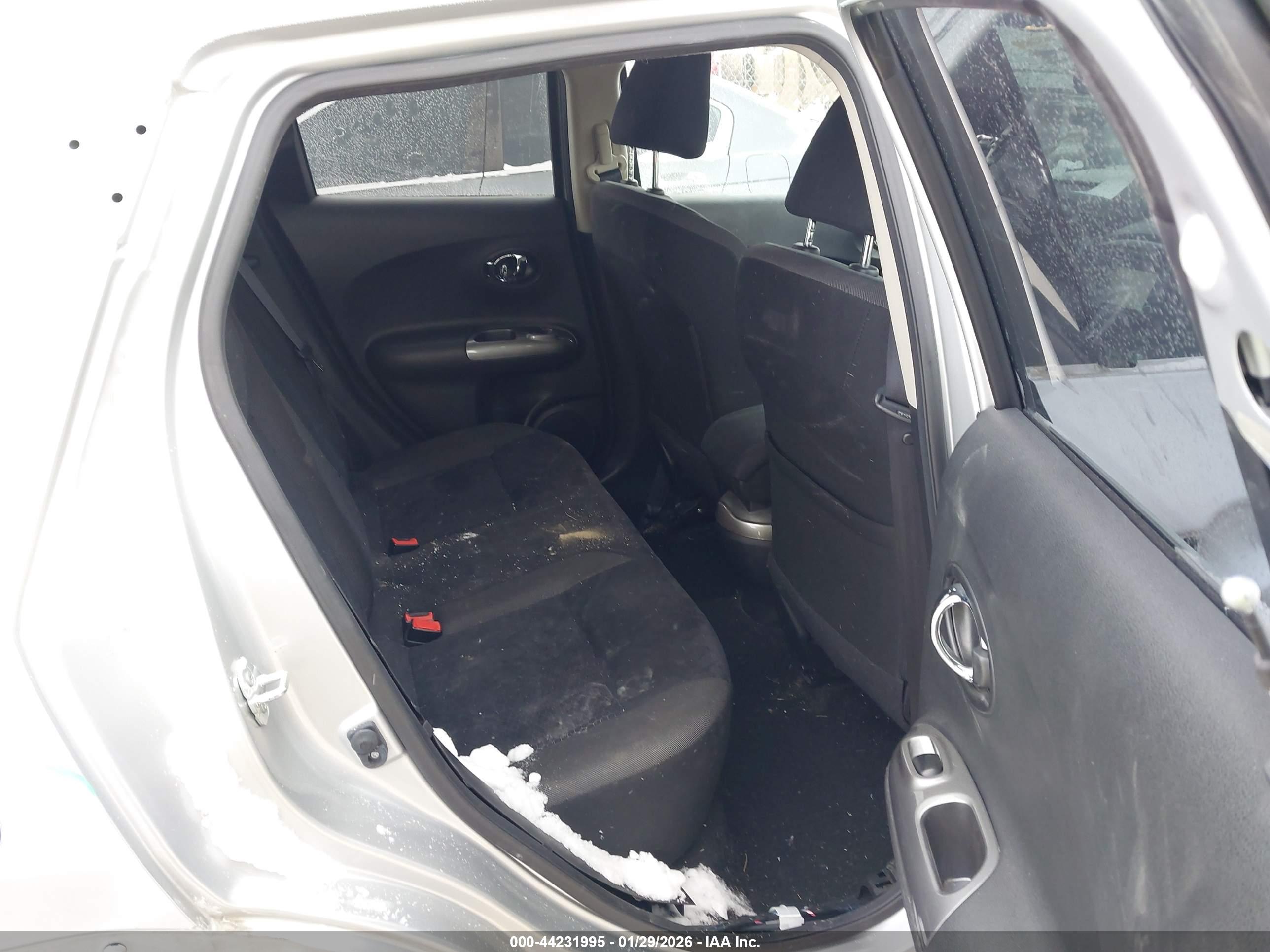 NISSAN JUKE image 8