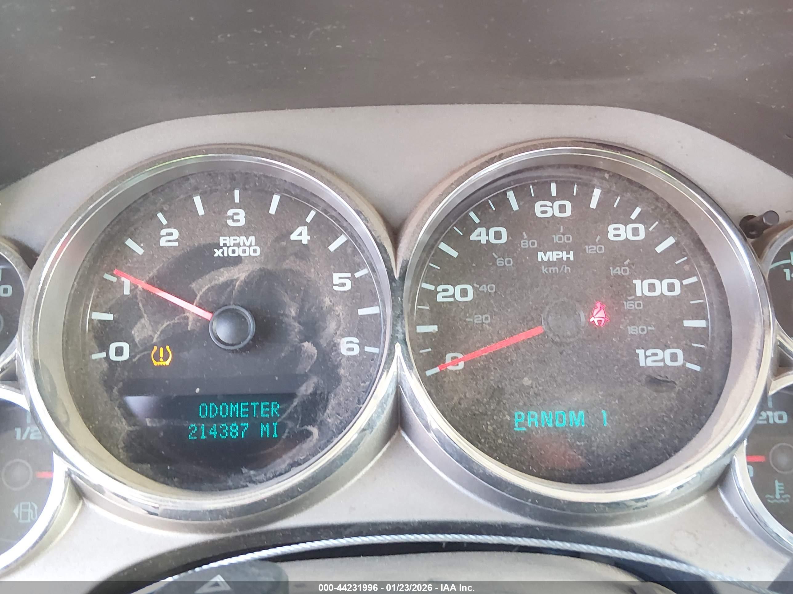 CHEVROLET SILVERADO image 7