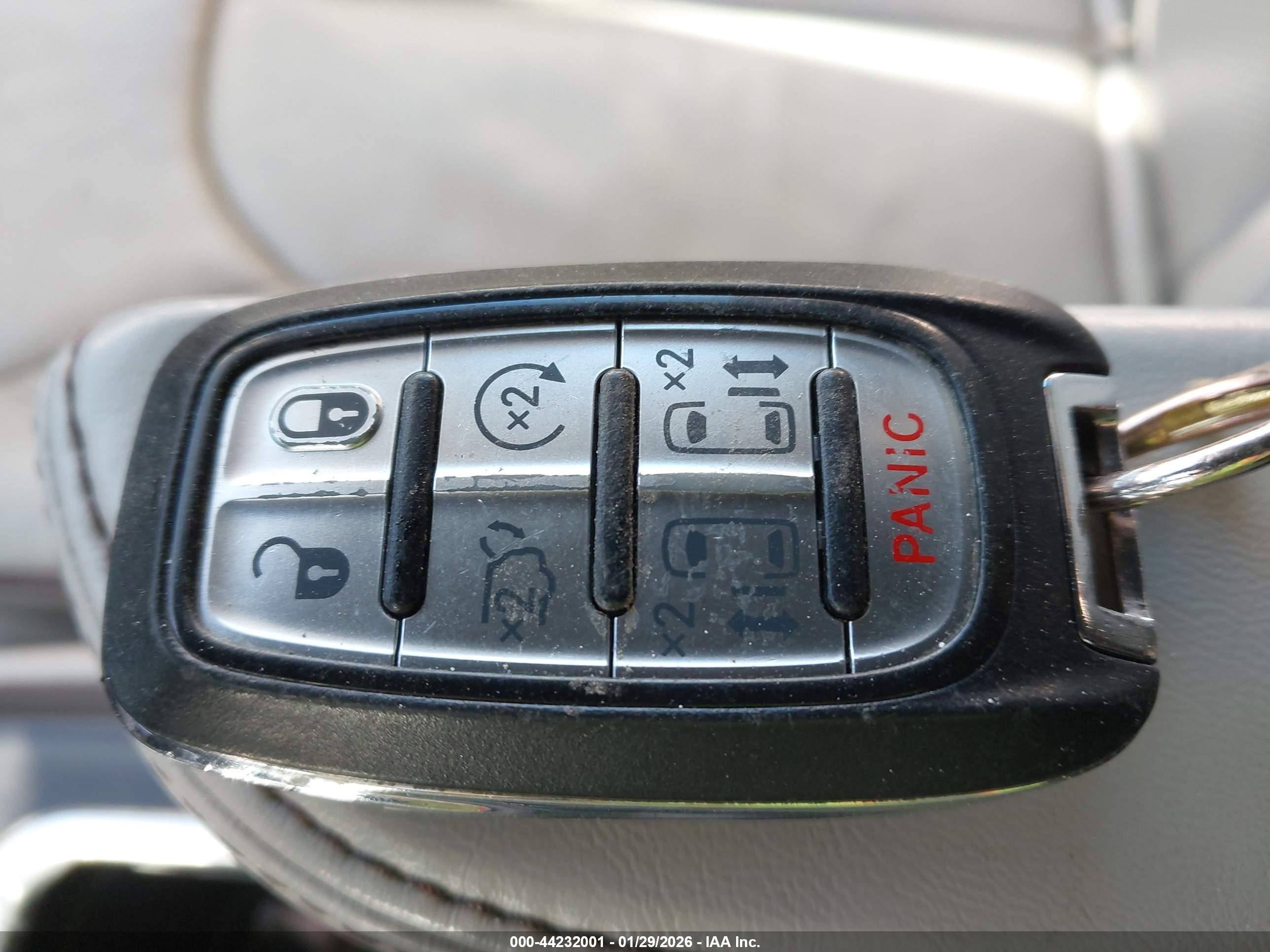 CHRYSLER PACIFICA image 11