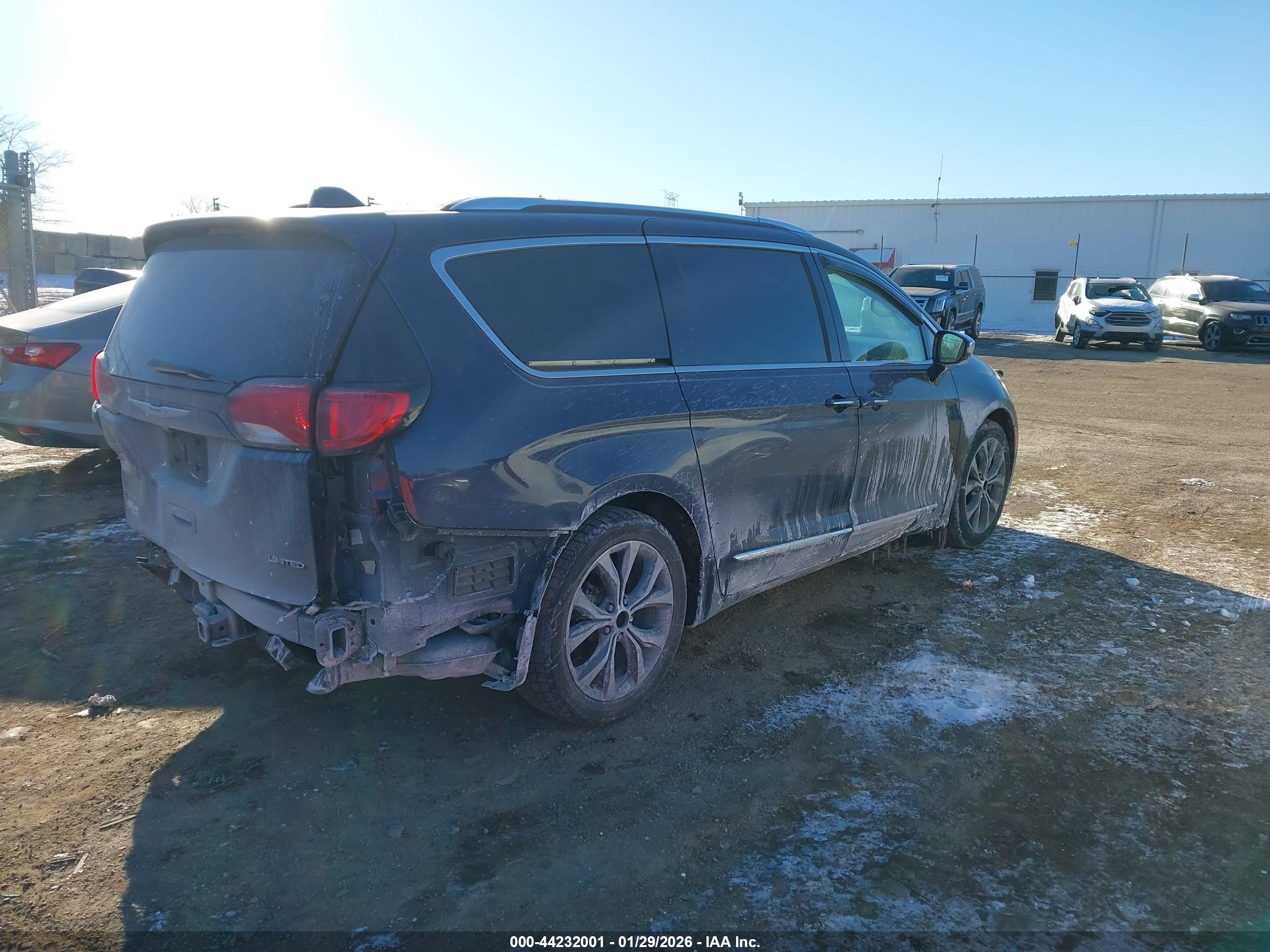 CHRYSLER PACIFICA image 4