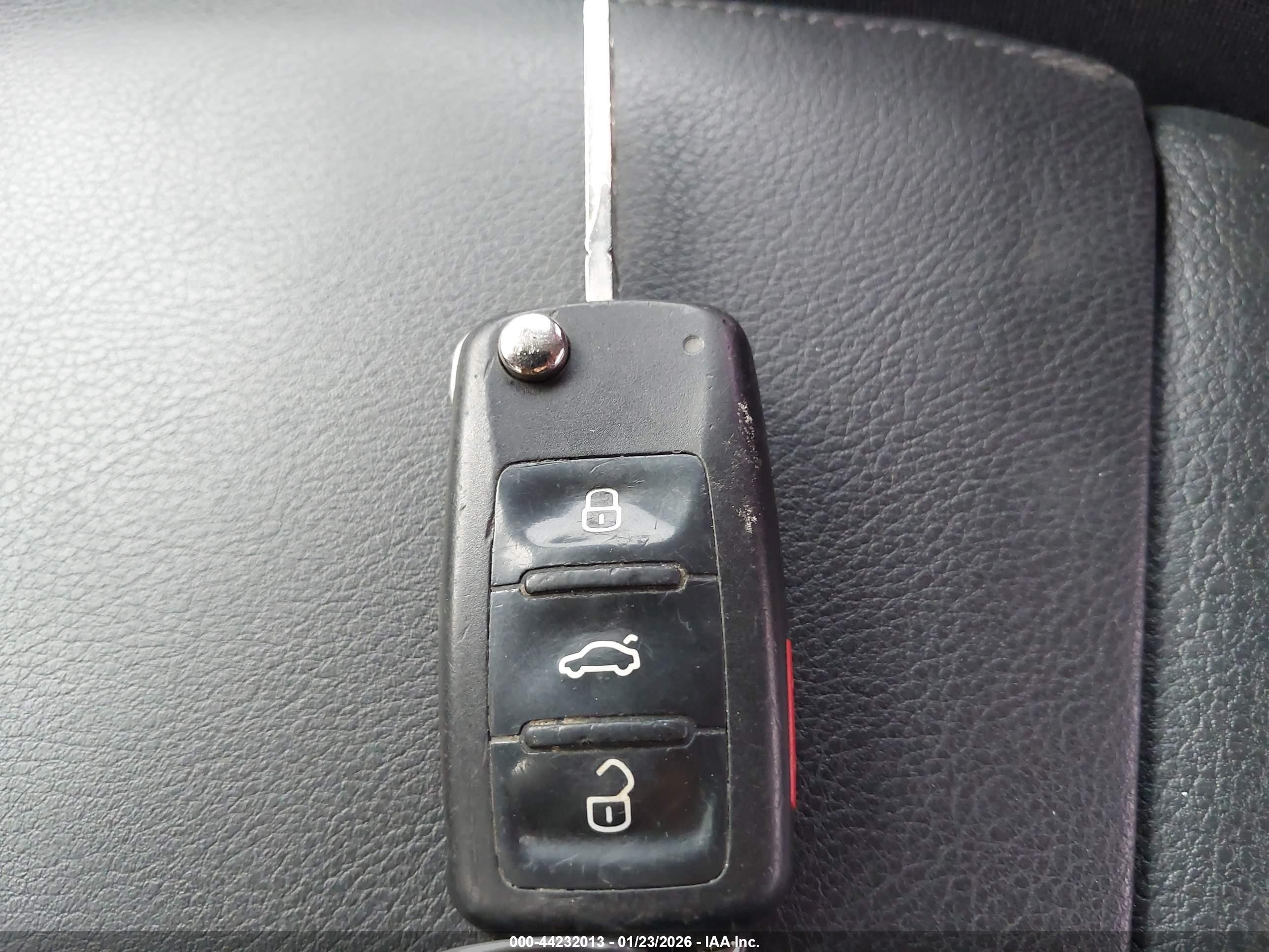 VOLKSWAGEN JETTA image 11