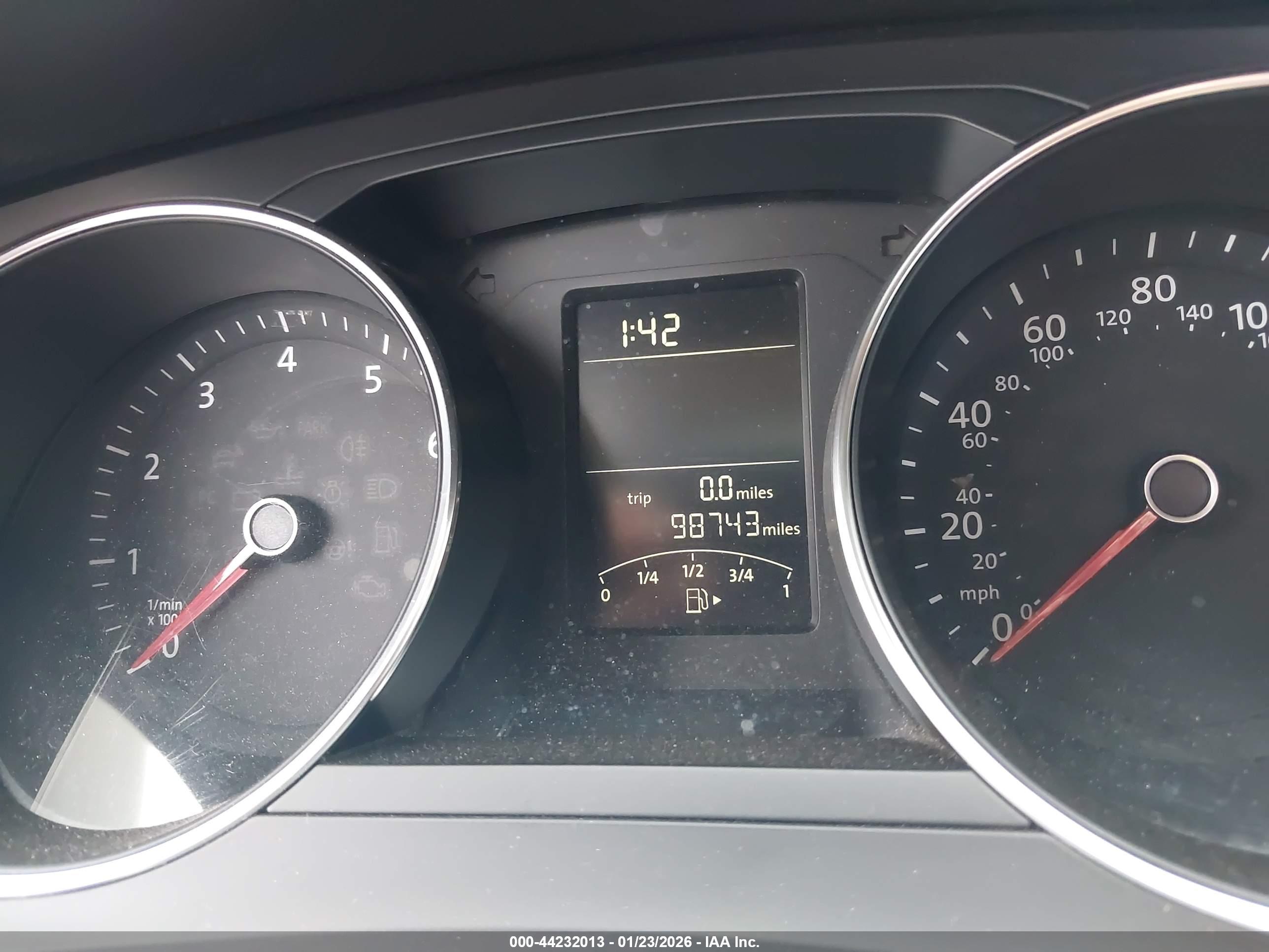 VOLKSWAGEN JETTA image 7