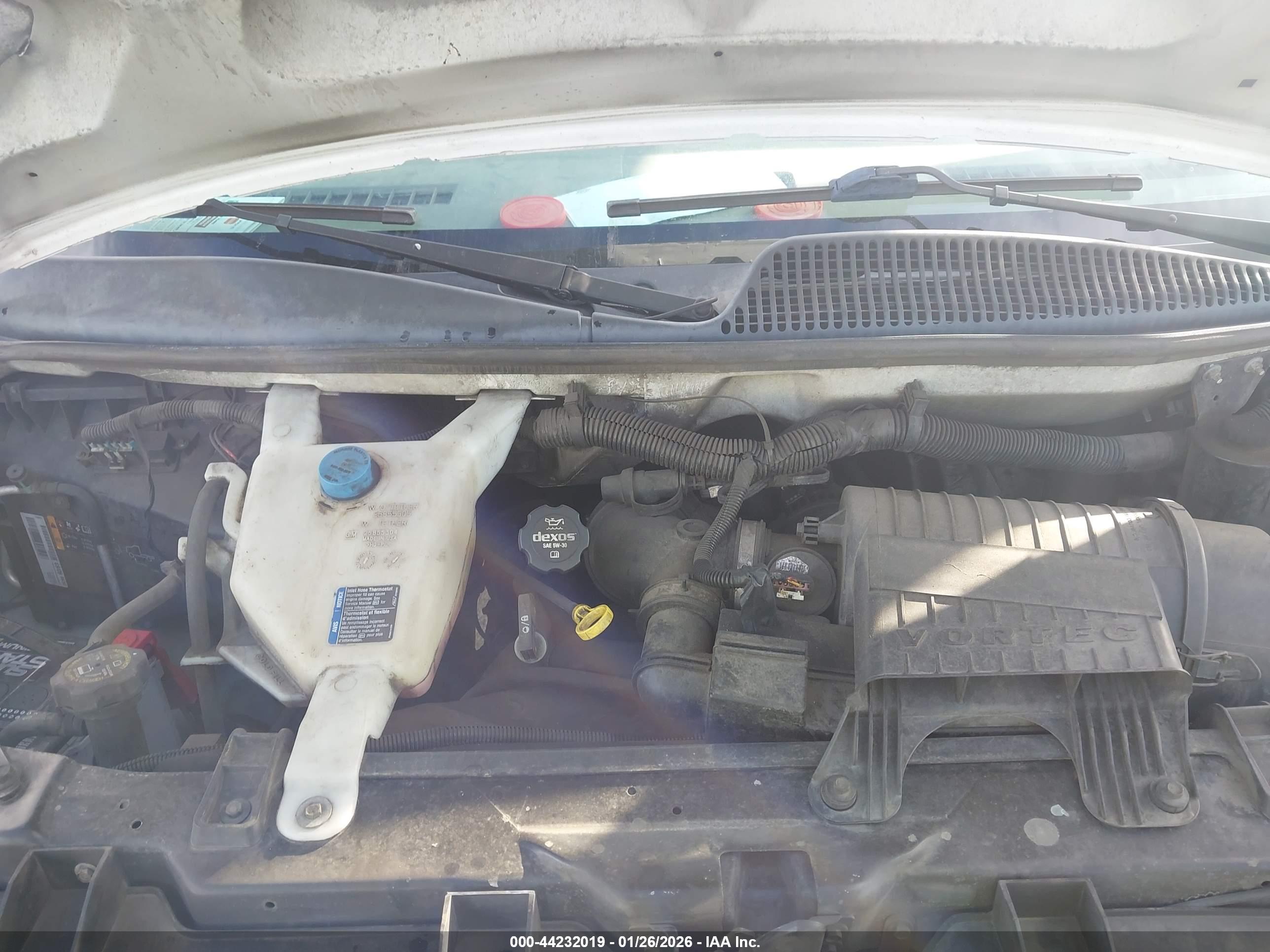 CHEVROLET EXPRESS image 10