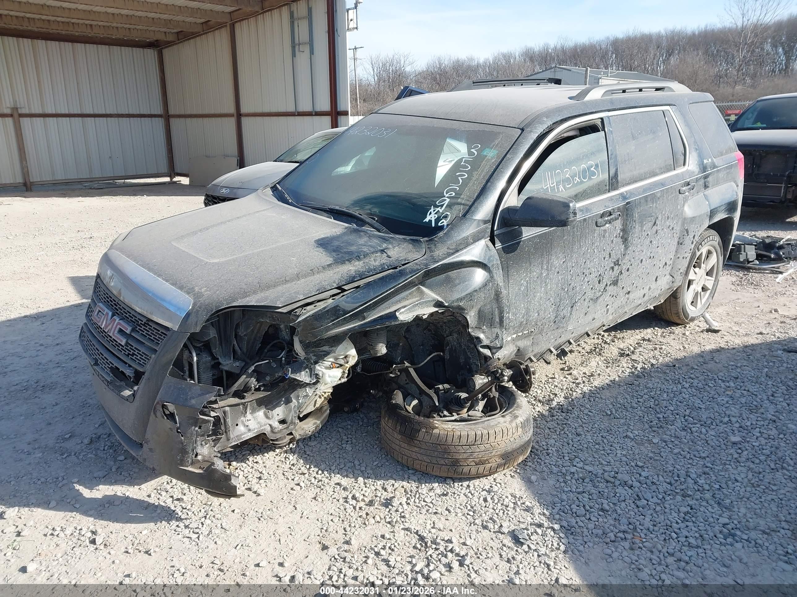 GMC TERRAIN image 2