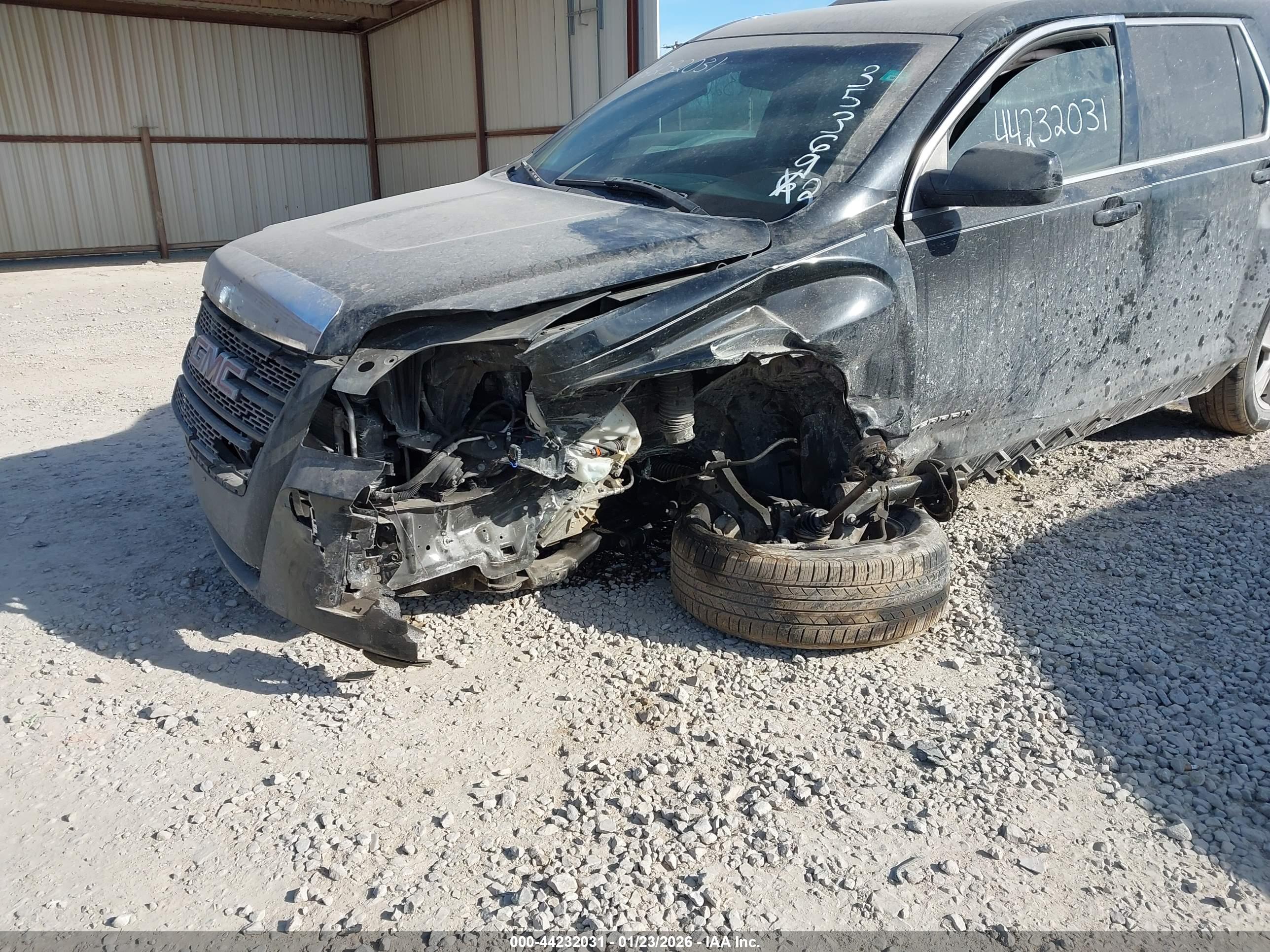 GMC TERRAIN image 6