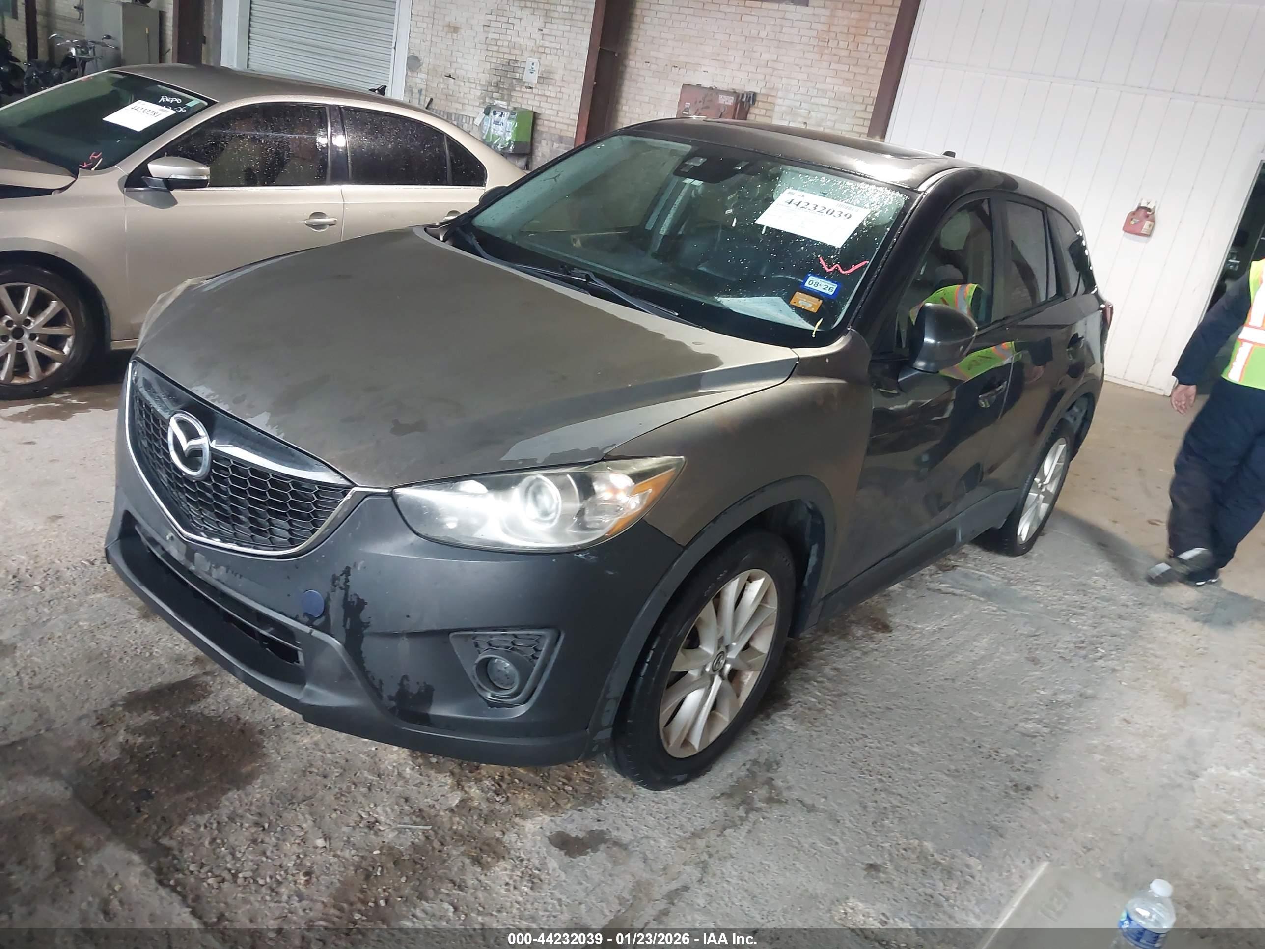 MAZDA CX-5 image 2
