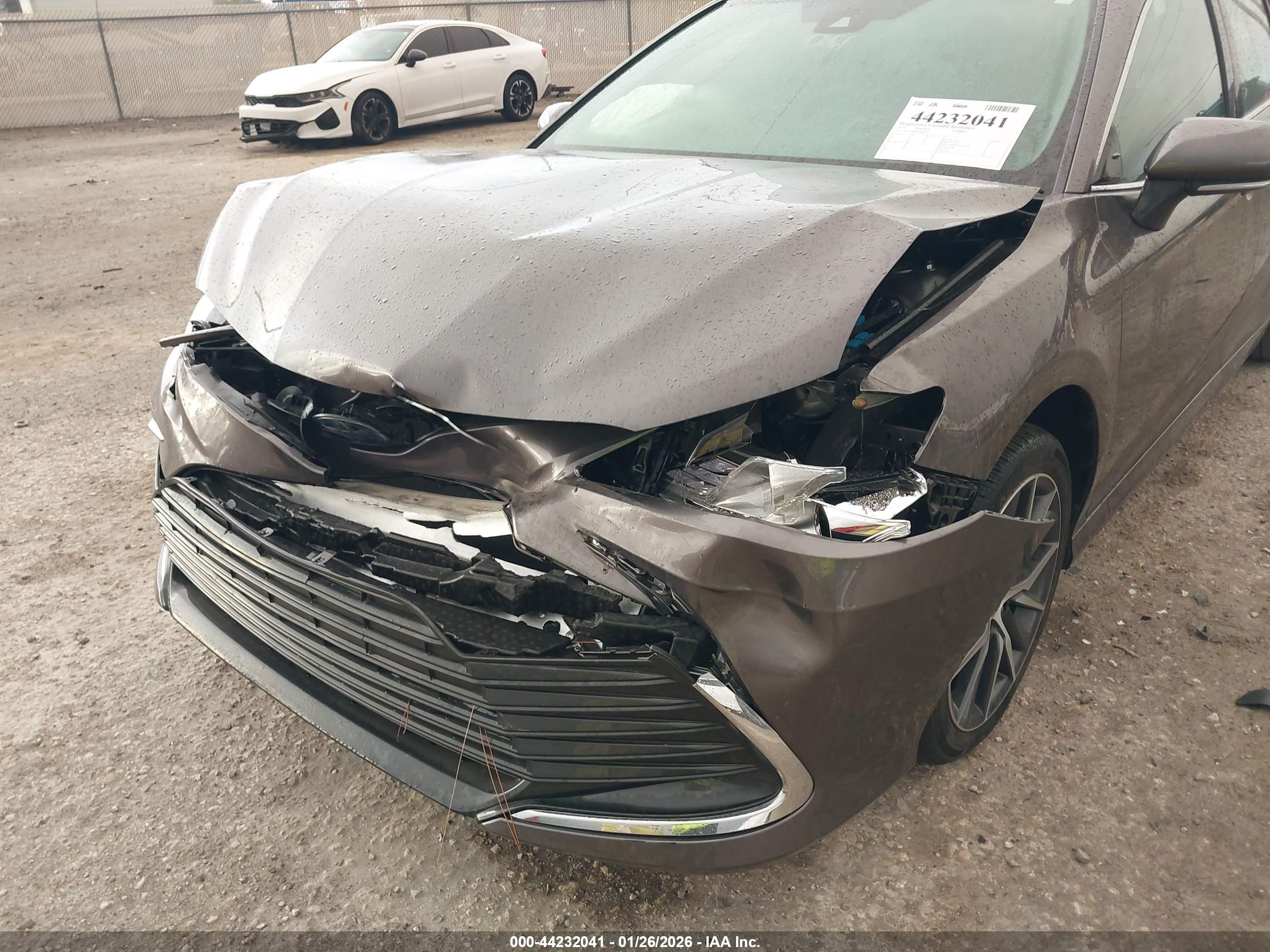 TOYOTA CAMRY image 6